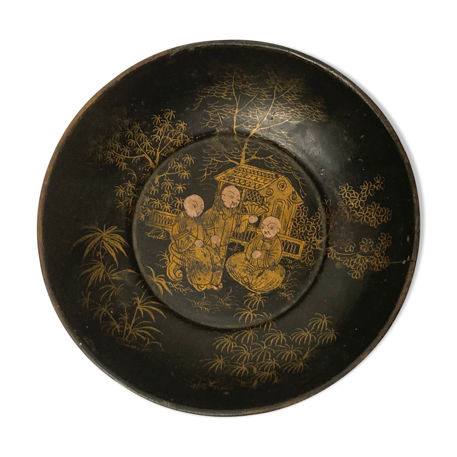 CHINA, black lacquered wood cup decorated three dignitaries early twentieth century