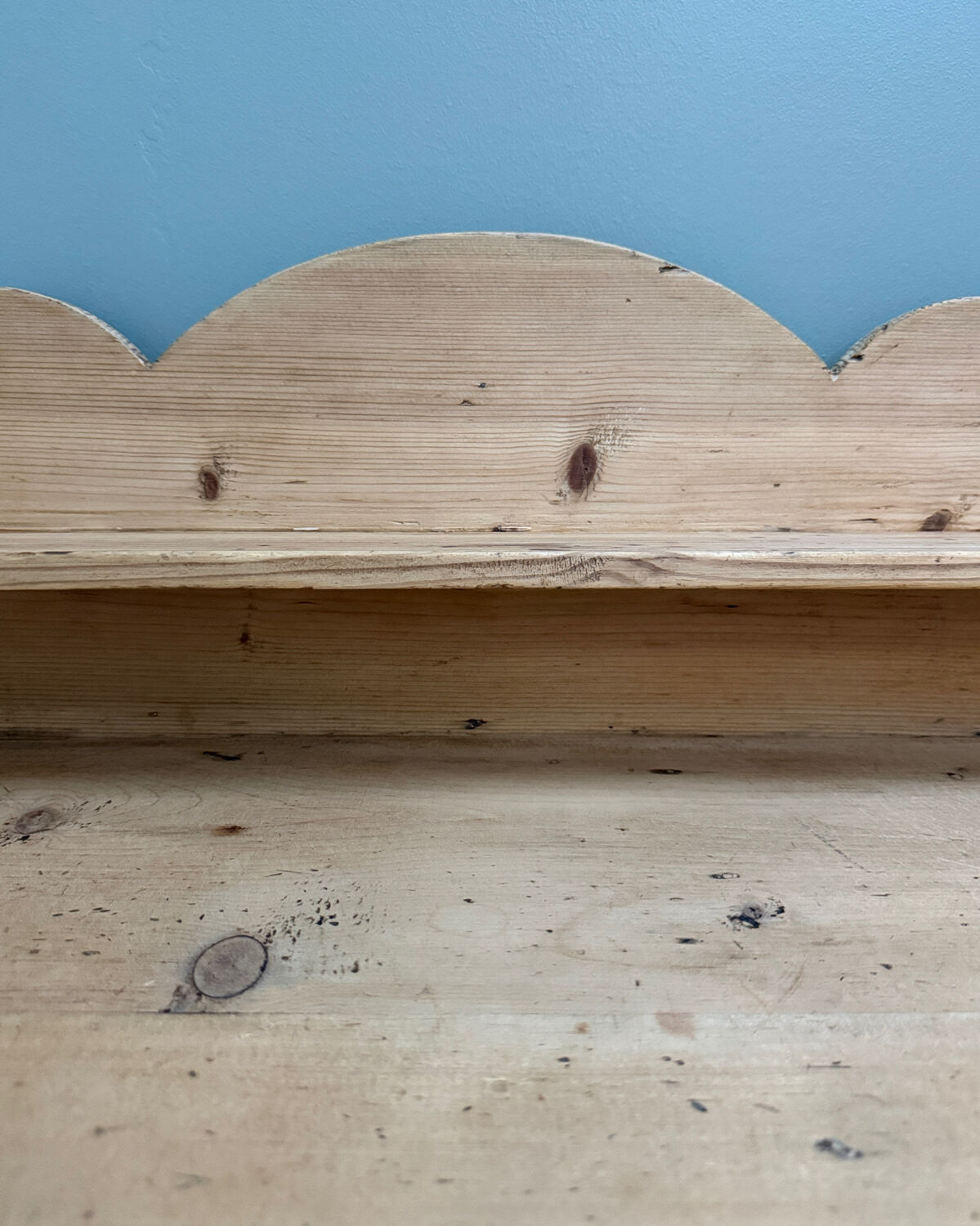 Large English chest of drawers (renovated)