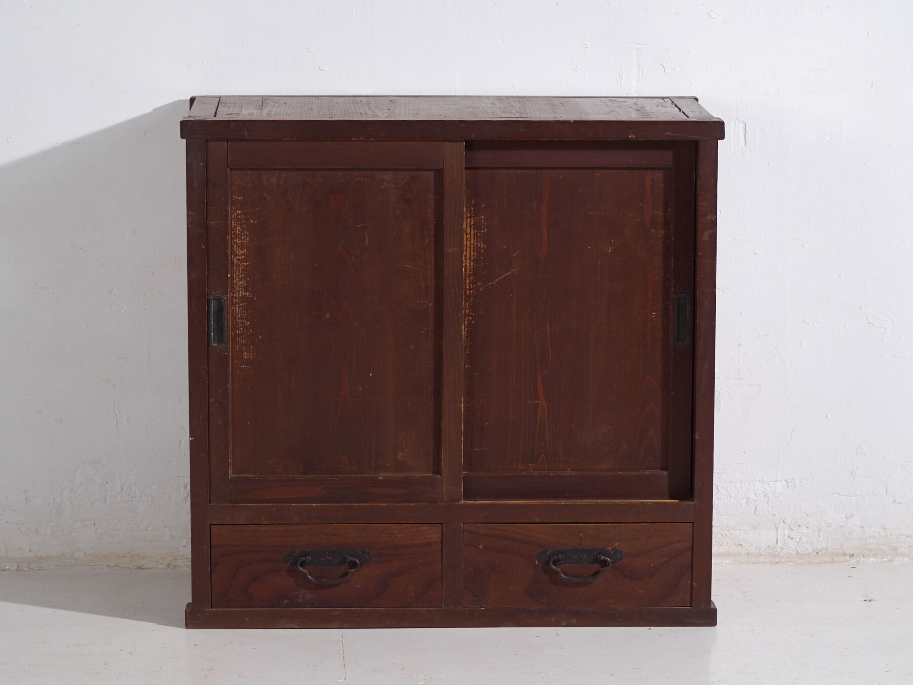 Antique Japanese wardrobe with sliding doors – Taishō/Showa period (c. 1920-1950)