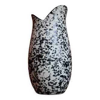 Very original vintage vase