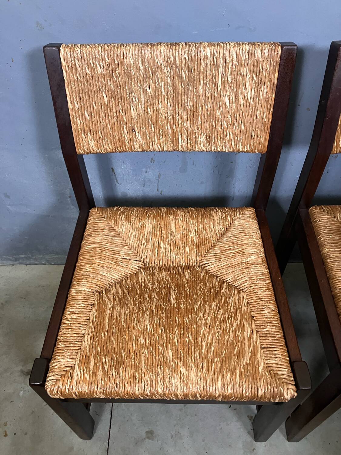 6 wooden vintage chairs dark wood rush