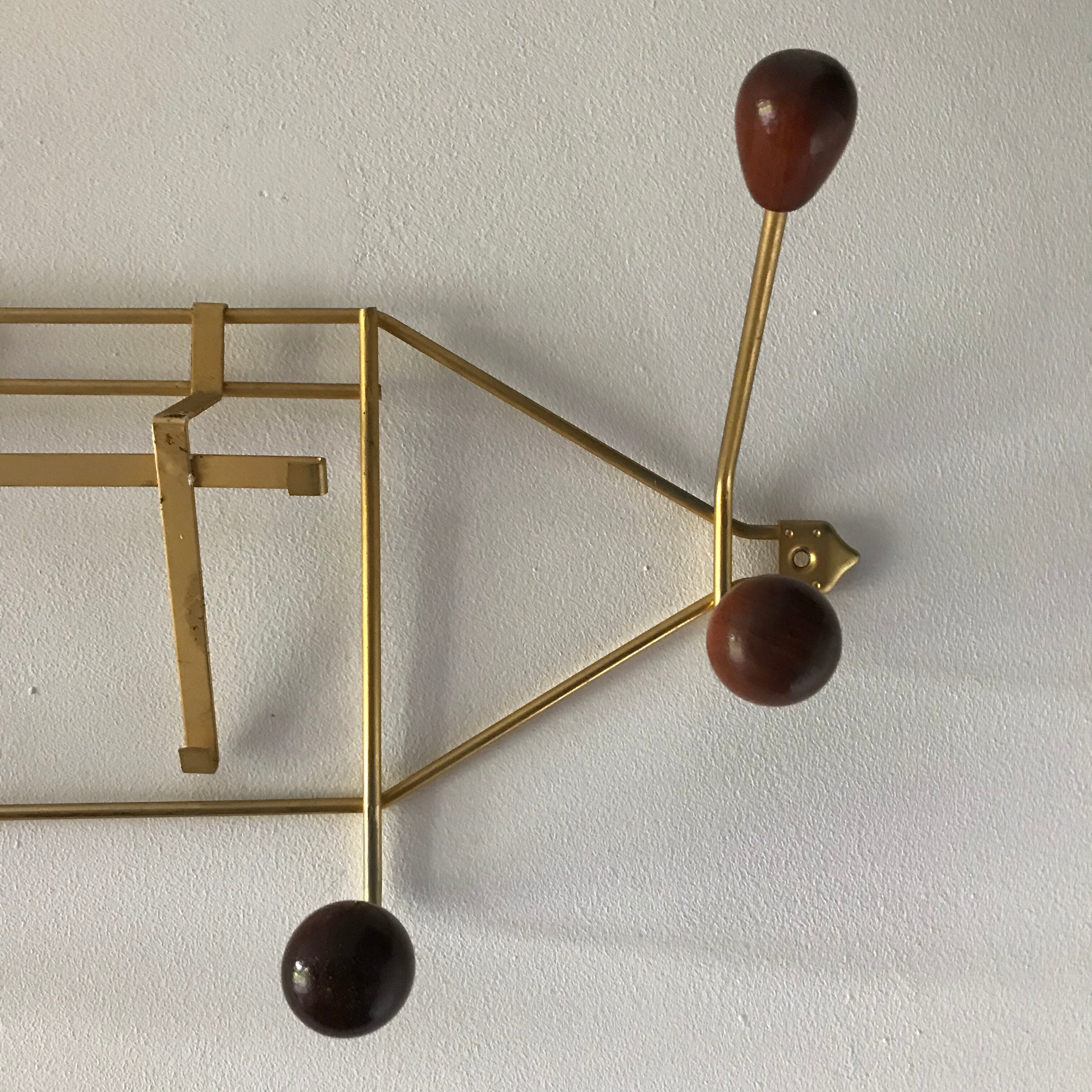Wall-mounted coat rack