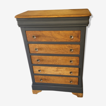 Cherry chest of drawers