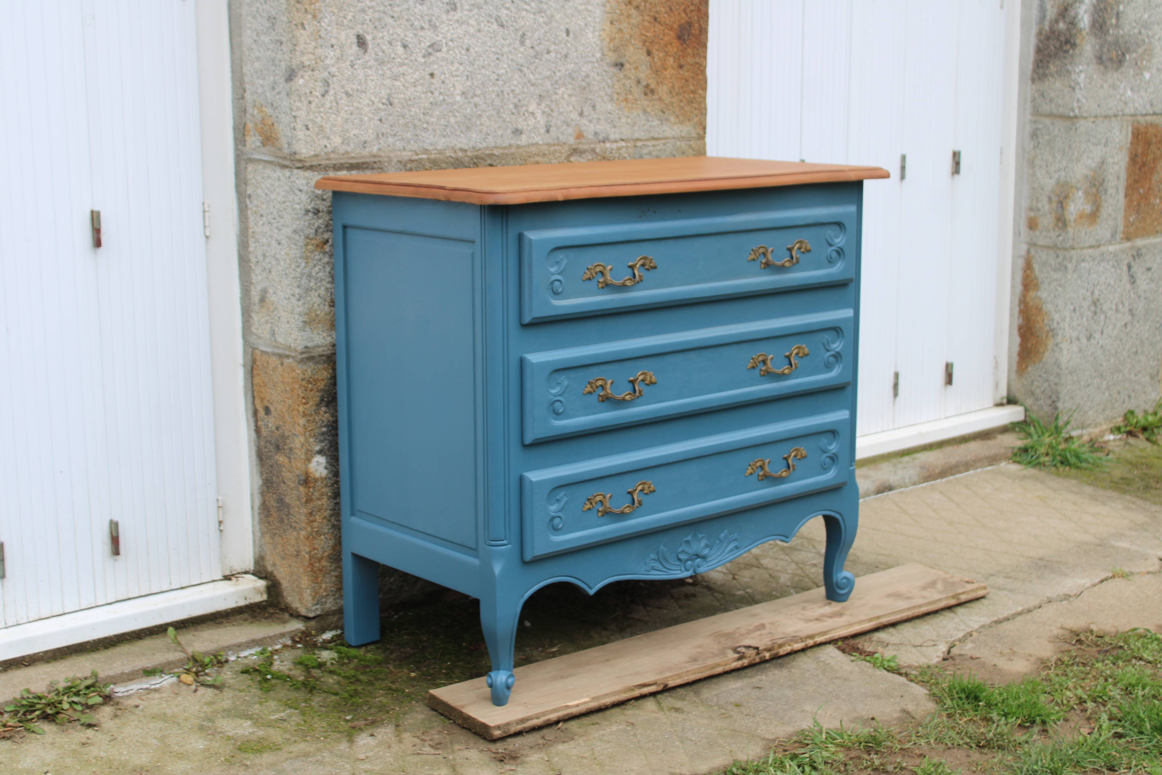 Commode ancienne rénovée bleu – plateau bois – 3 tiroirs
