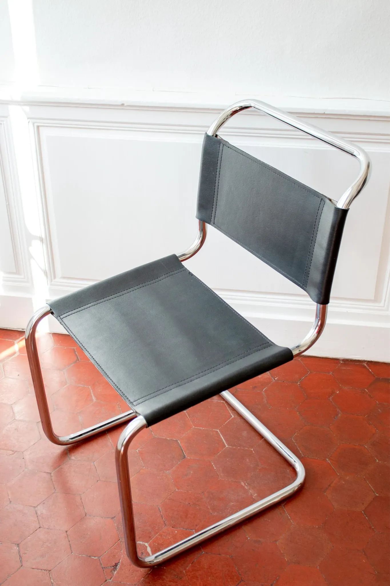 Vintage cantilever chair S33 after Mart Stam, black leather and steel.