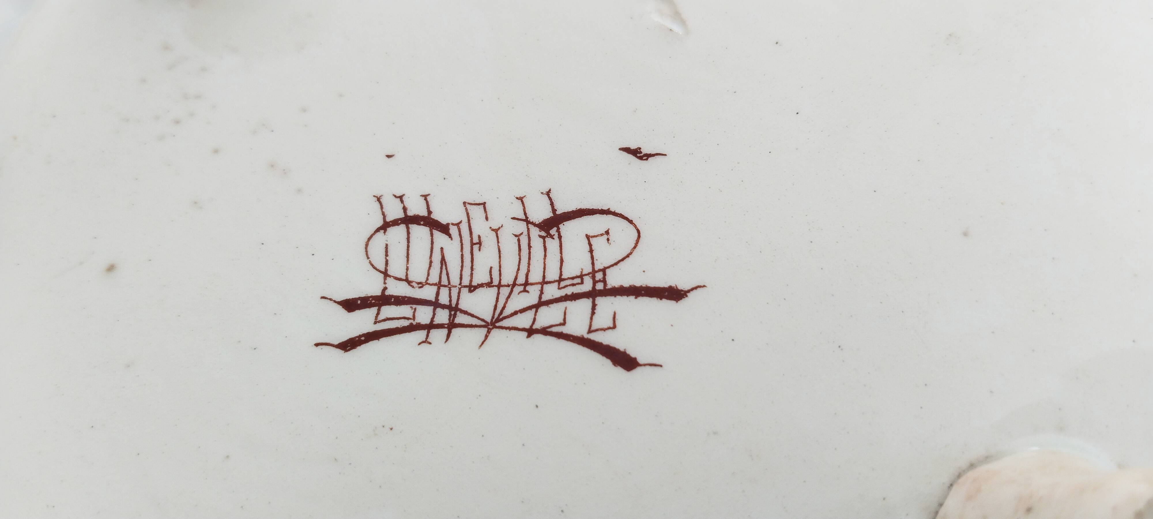 Fruit bowl with polychrome design in Lunéville earthenware