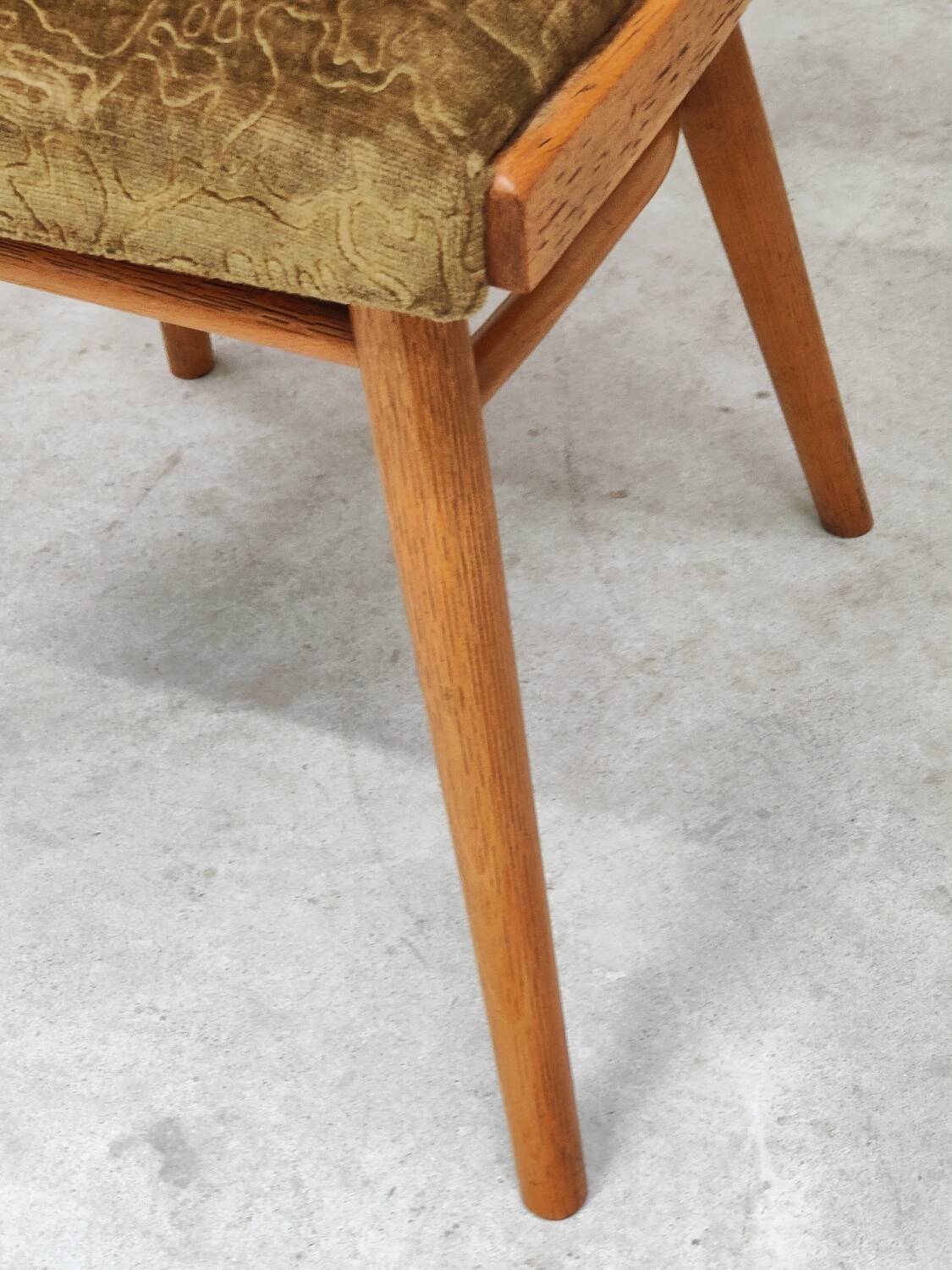 Set of 4 chairs model 514 by Radomir Hofman for Ton 1960