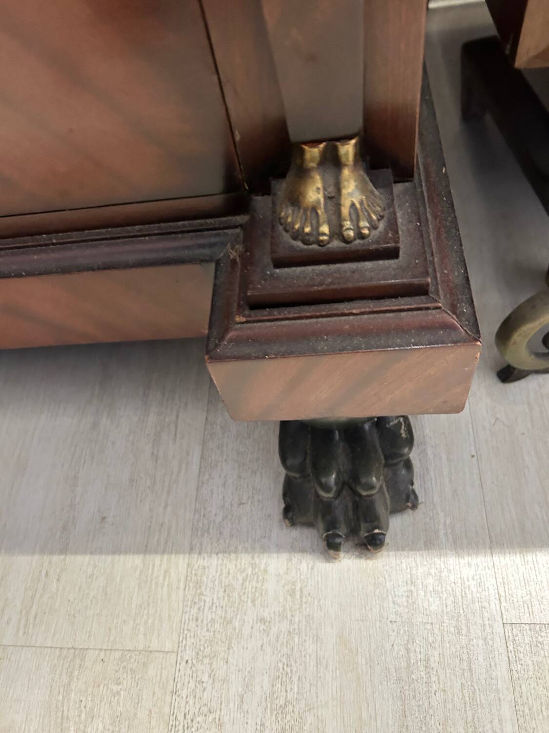 Commode style Empire