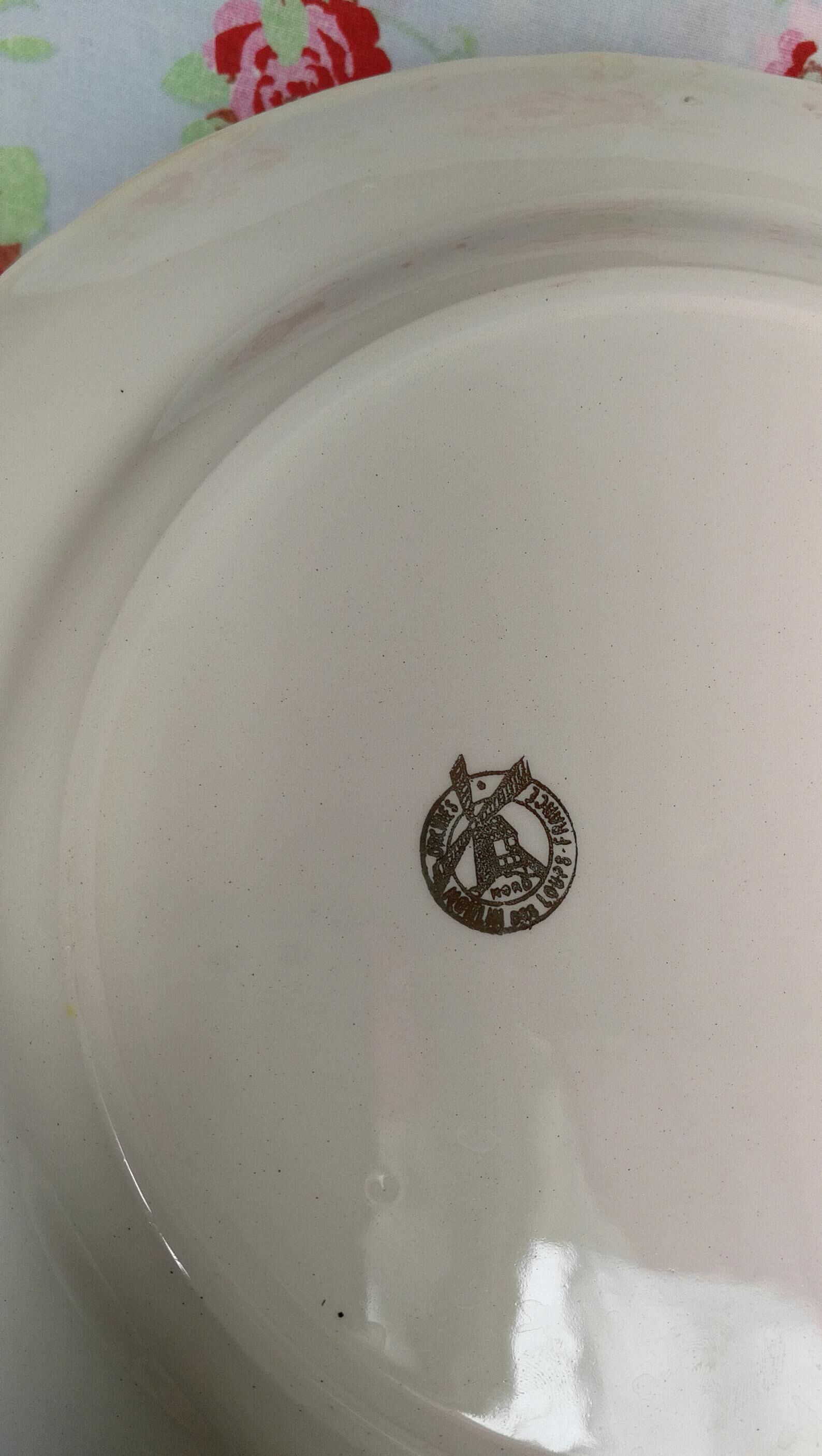 6 plates flowers and golden contour, Moulin des Loups