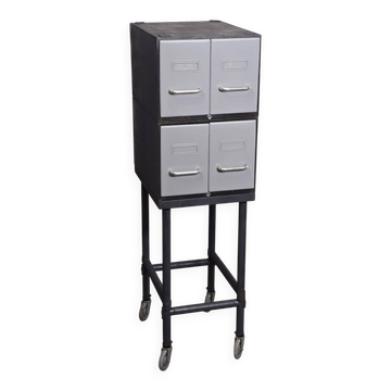 Metal filing cabinet with 4 drawers from the 1960s.