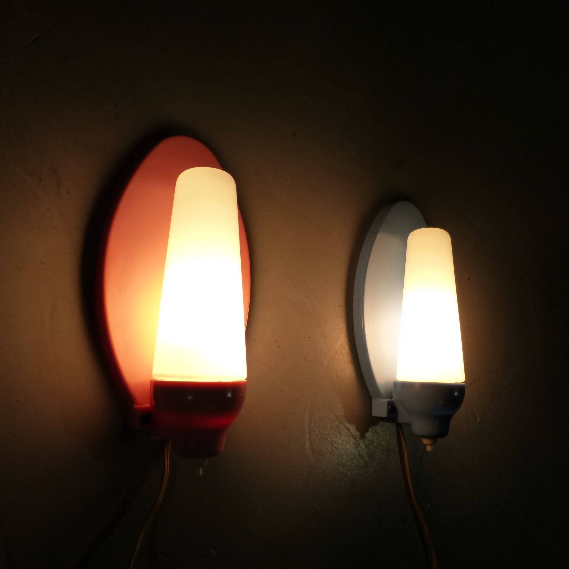 Set of 2 Wall lamps pink & blue 1950’s