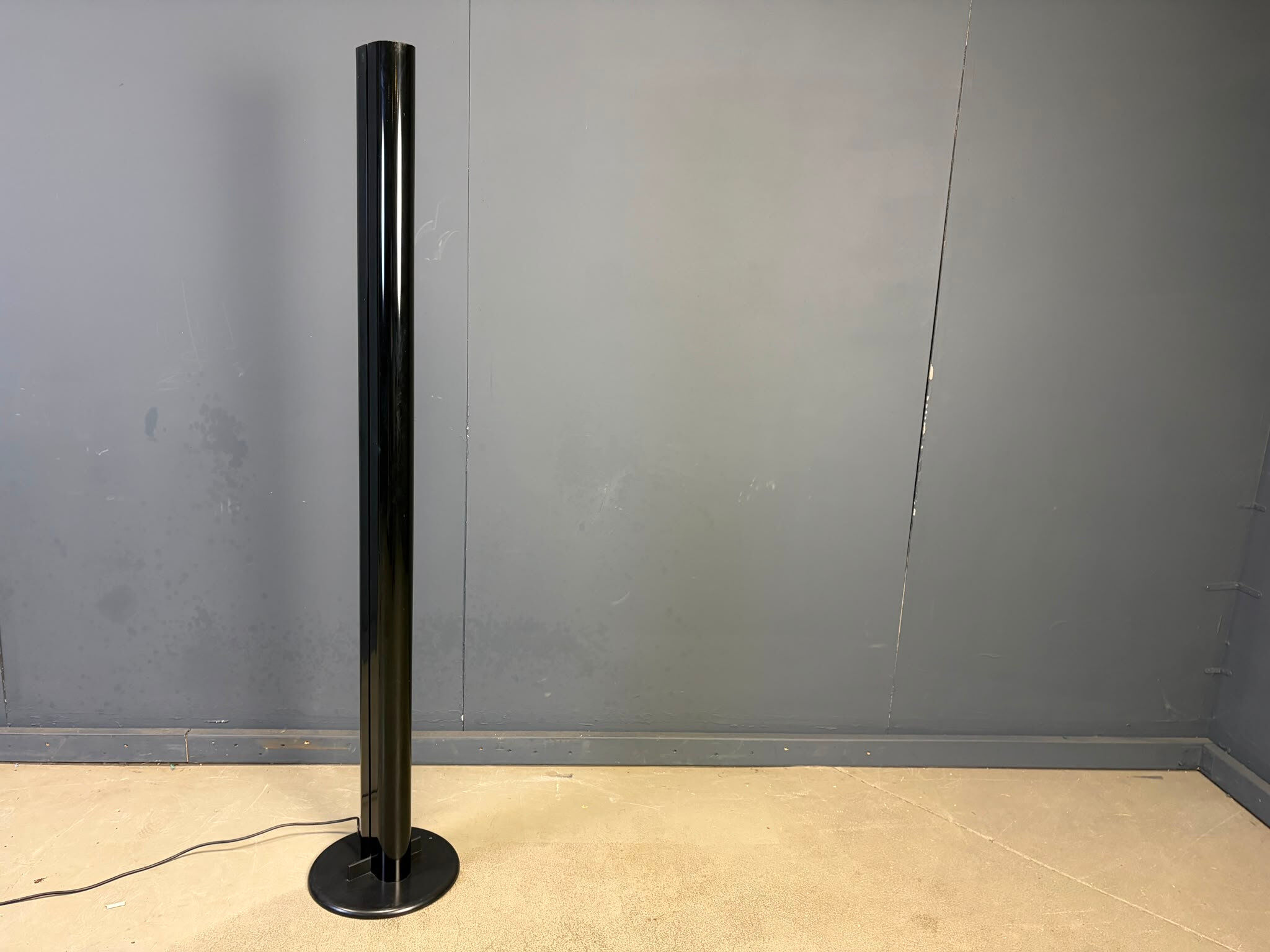 Megaron floor lamp by Gianfranco Frattini for Artemide, 1970s
