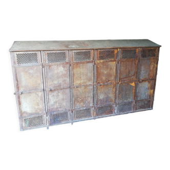 Former worker's cloakroom