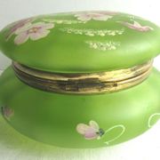 Candy box or jewelry box, Enamelled Art Nouveau glass Legras: Pink flowers