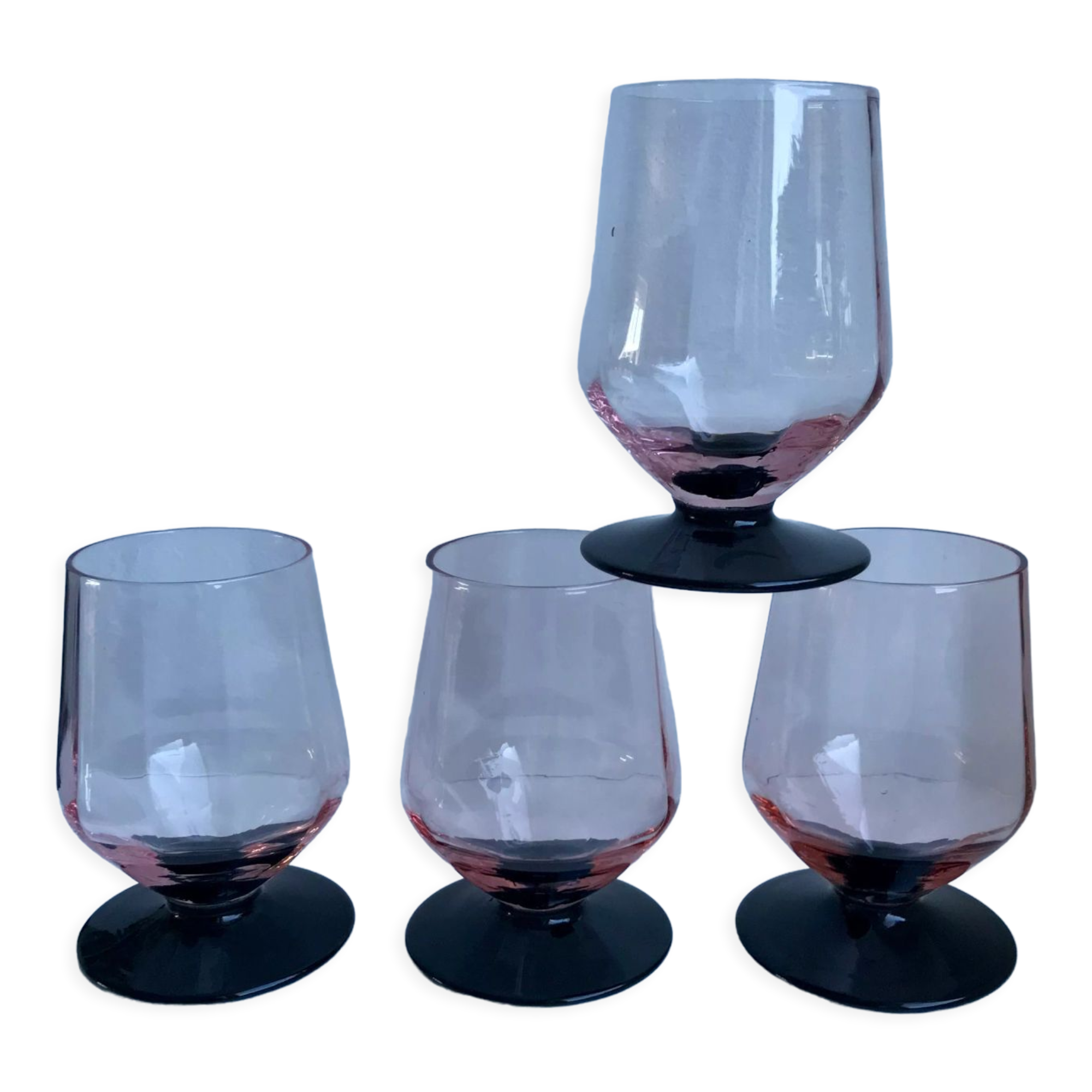 Set of 4 glasses with pink feet and black feet Art Deco 30s