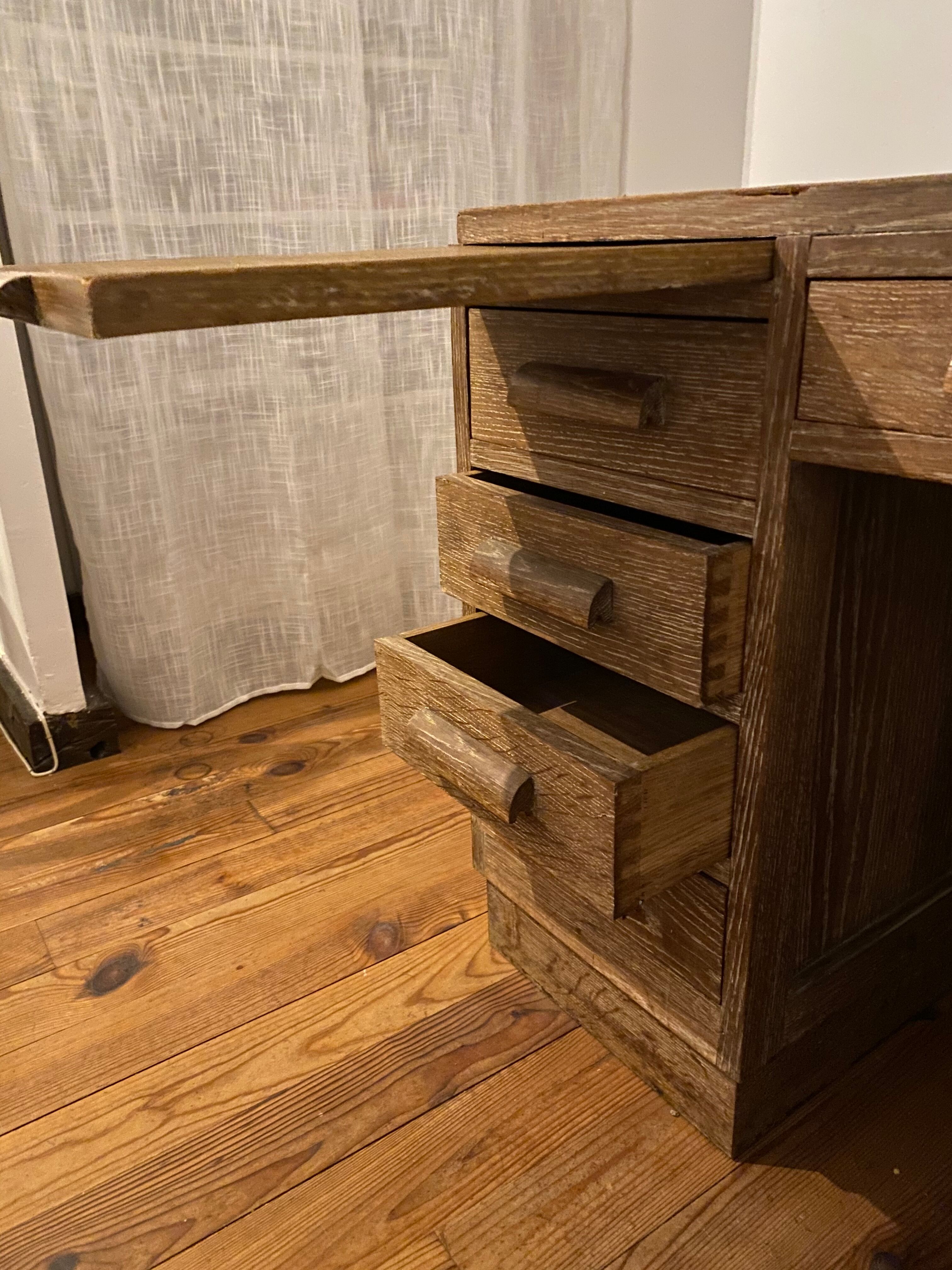 Administrative office - 50s