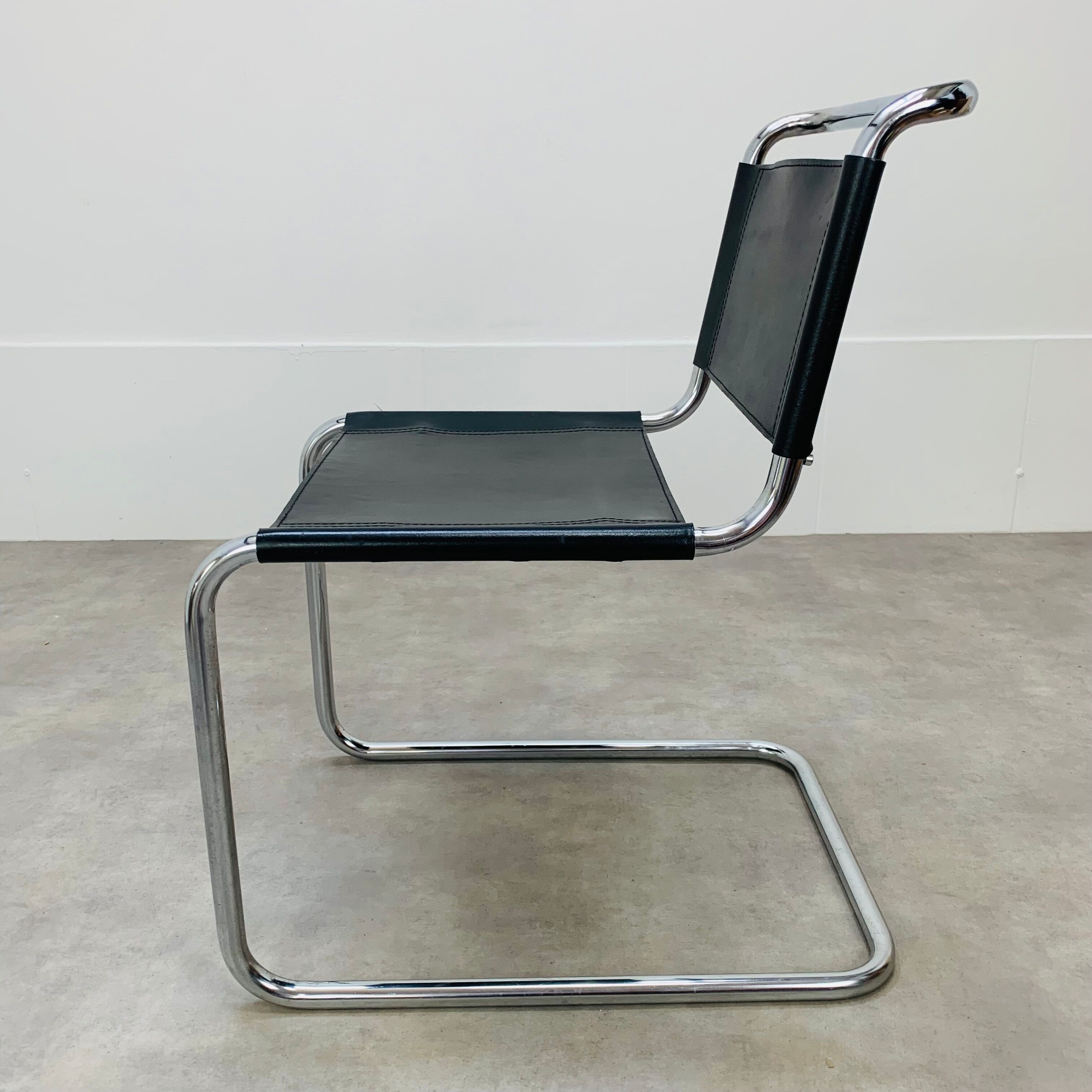 Chair B33 by Marcel Breuer 1980 black leather