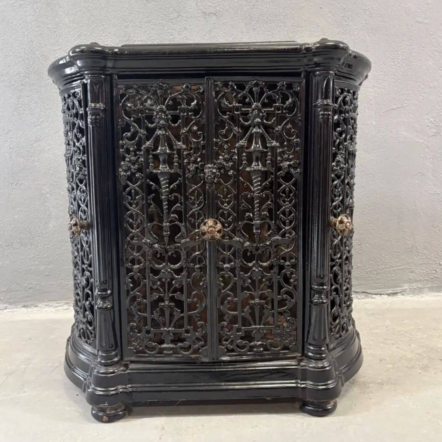 Antique decorative fireplace insert ornate cast iron black 1900s French style