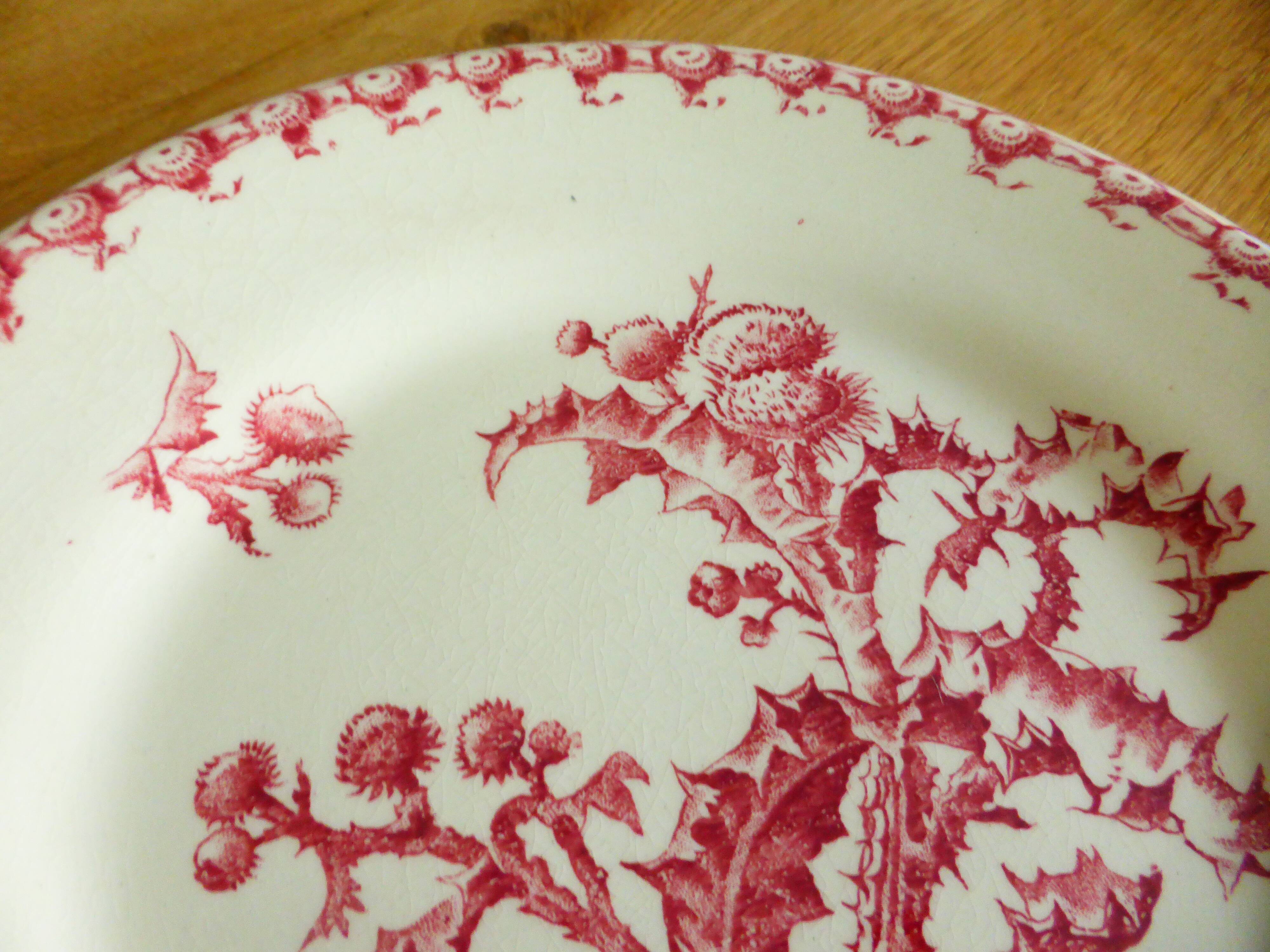 Dessert plate in Gien iron earth model Thistles