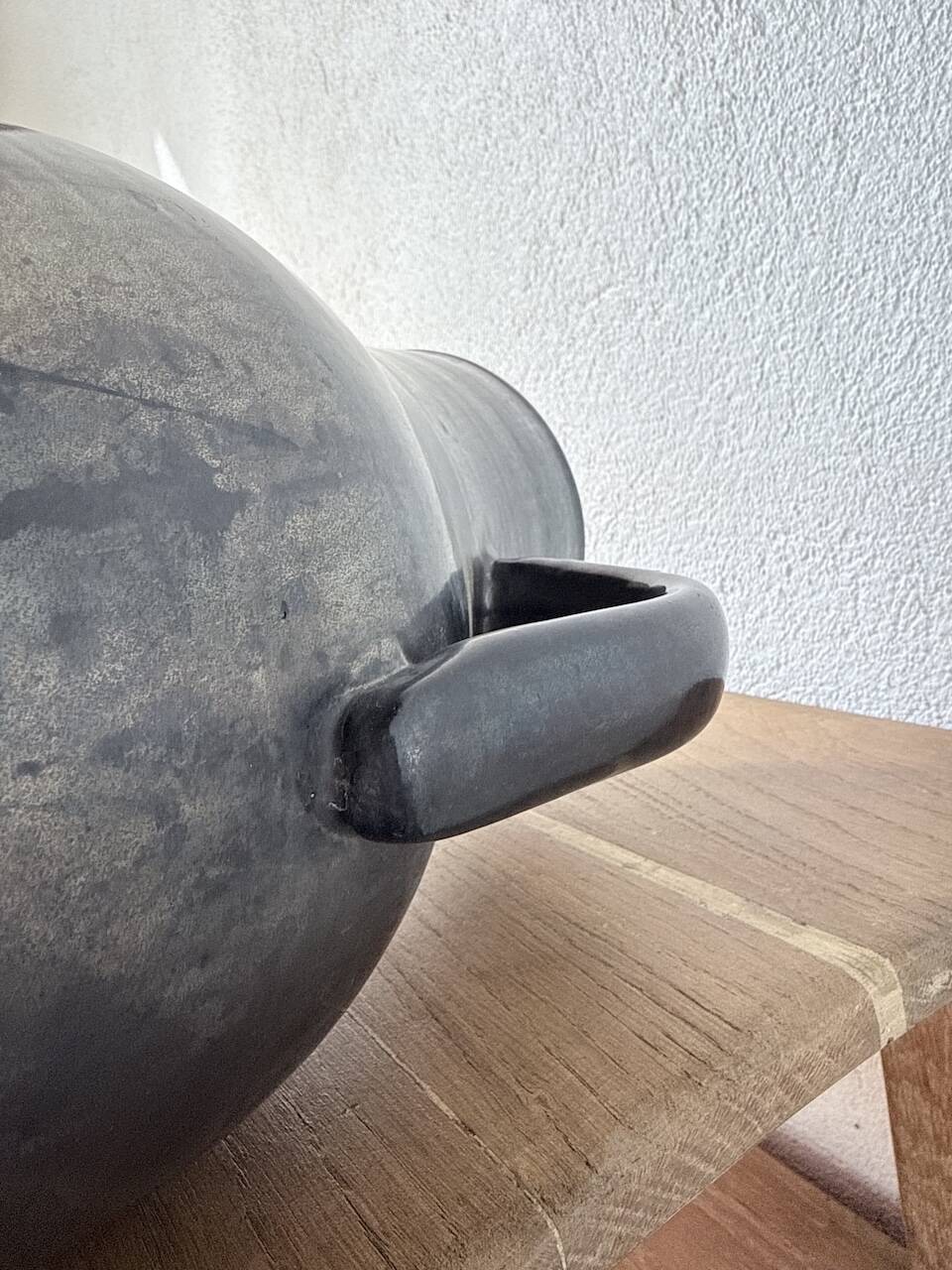 Handled vase Accolay