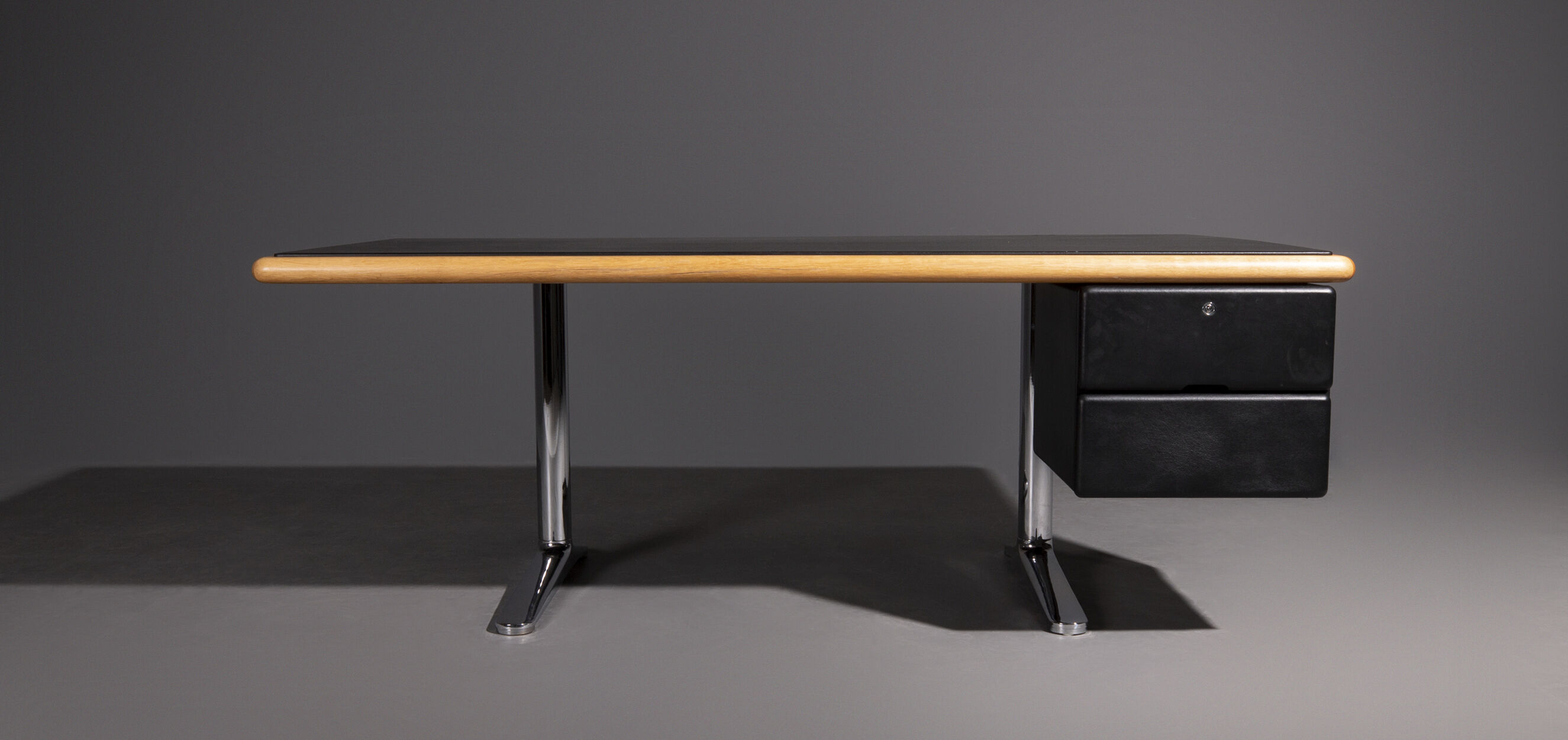 Warren Platner desk with drawers, Knoll International