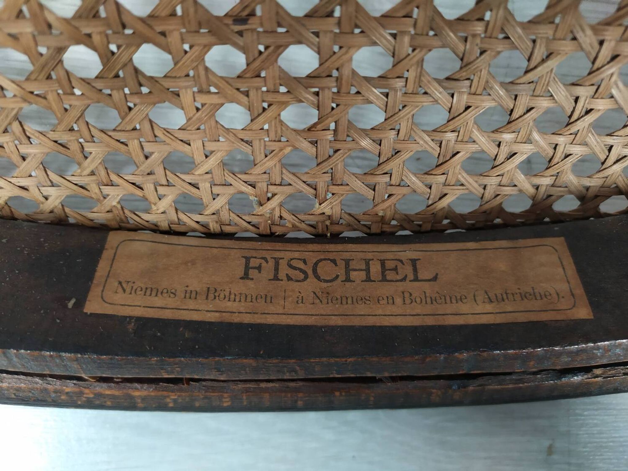 Chauffeuse canné fishel