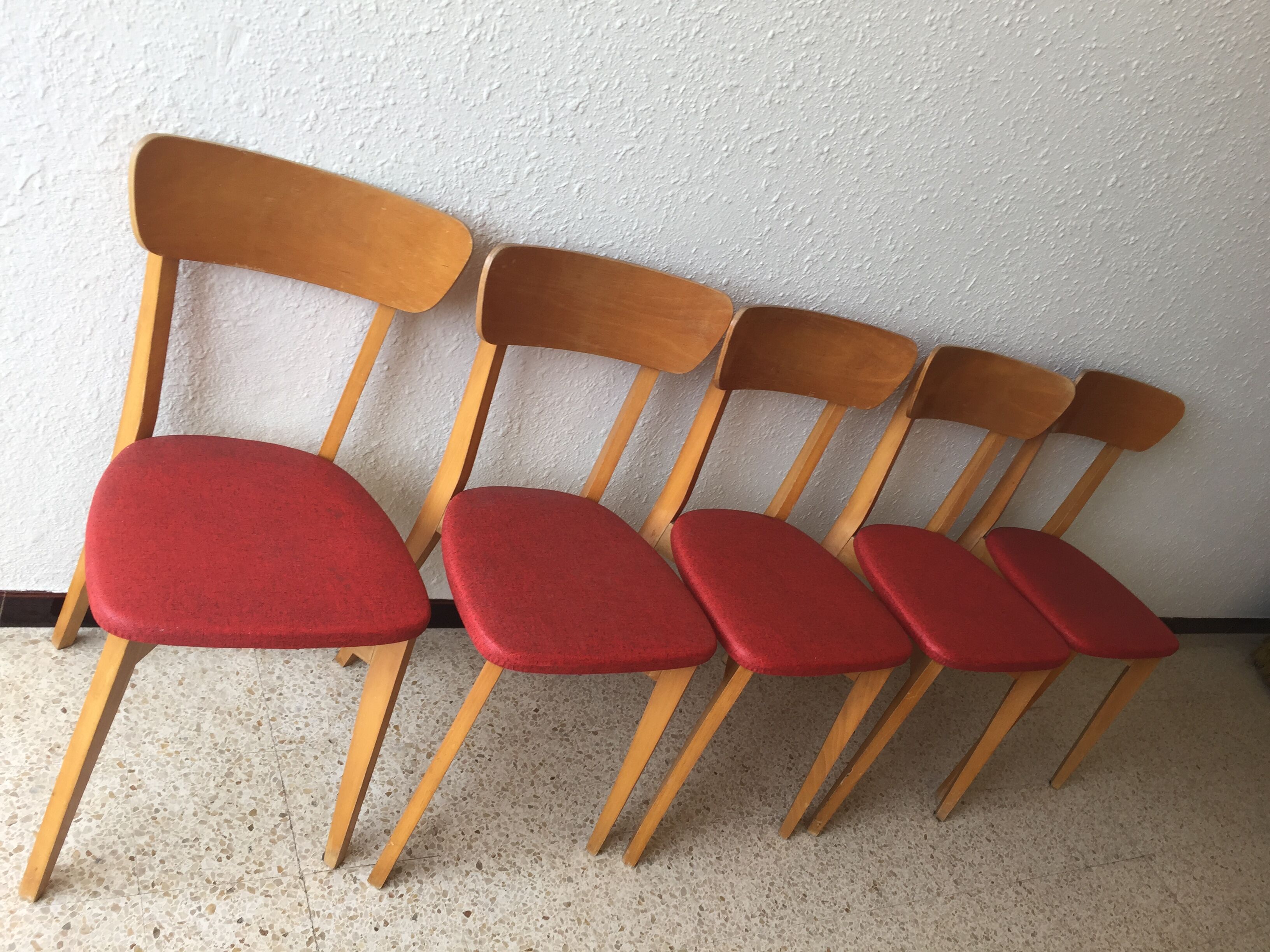 Set of 5 vintage wood and leatherette chairs