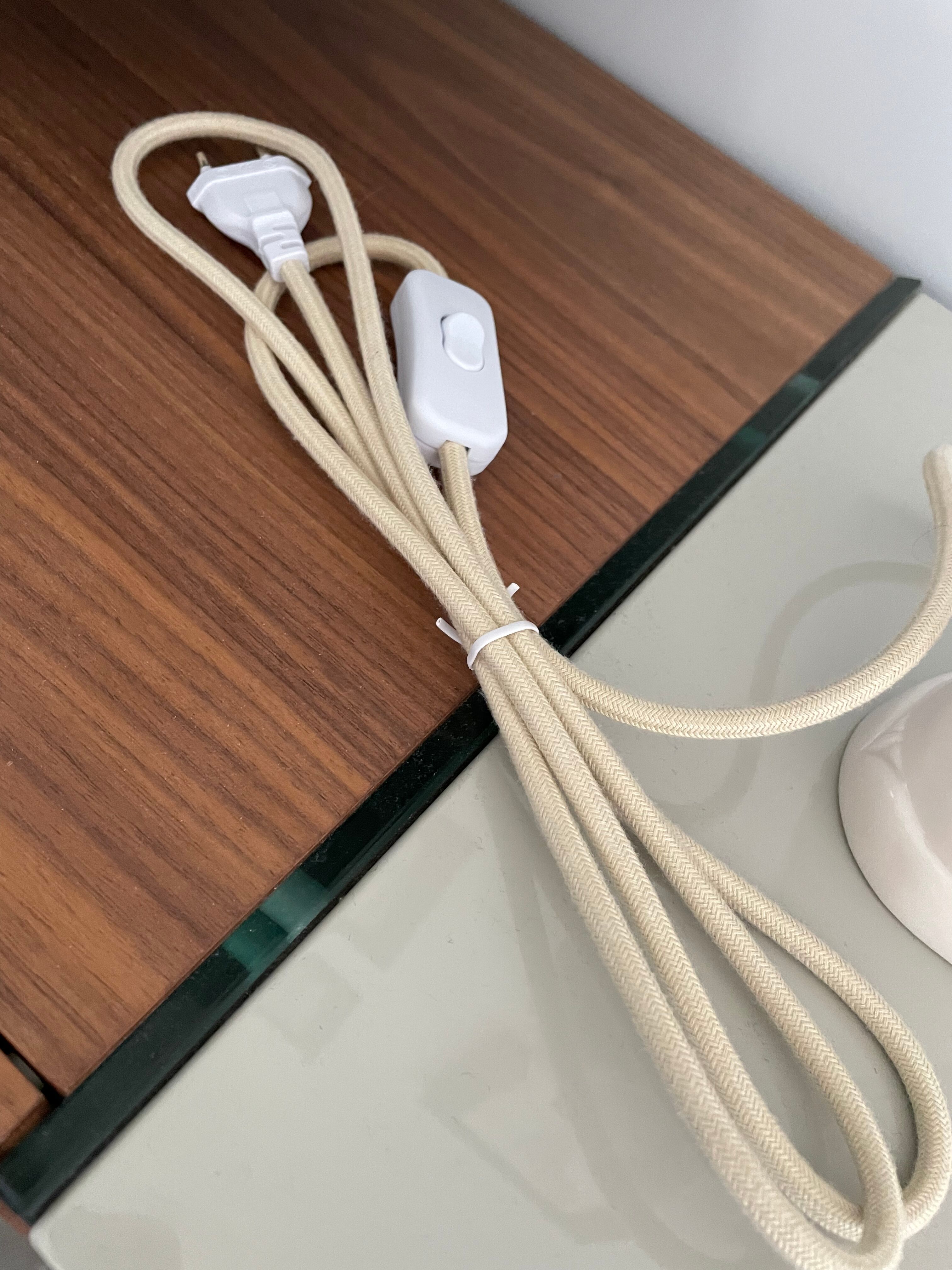 Resin hand-shaped table lamp