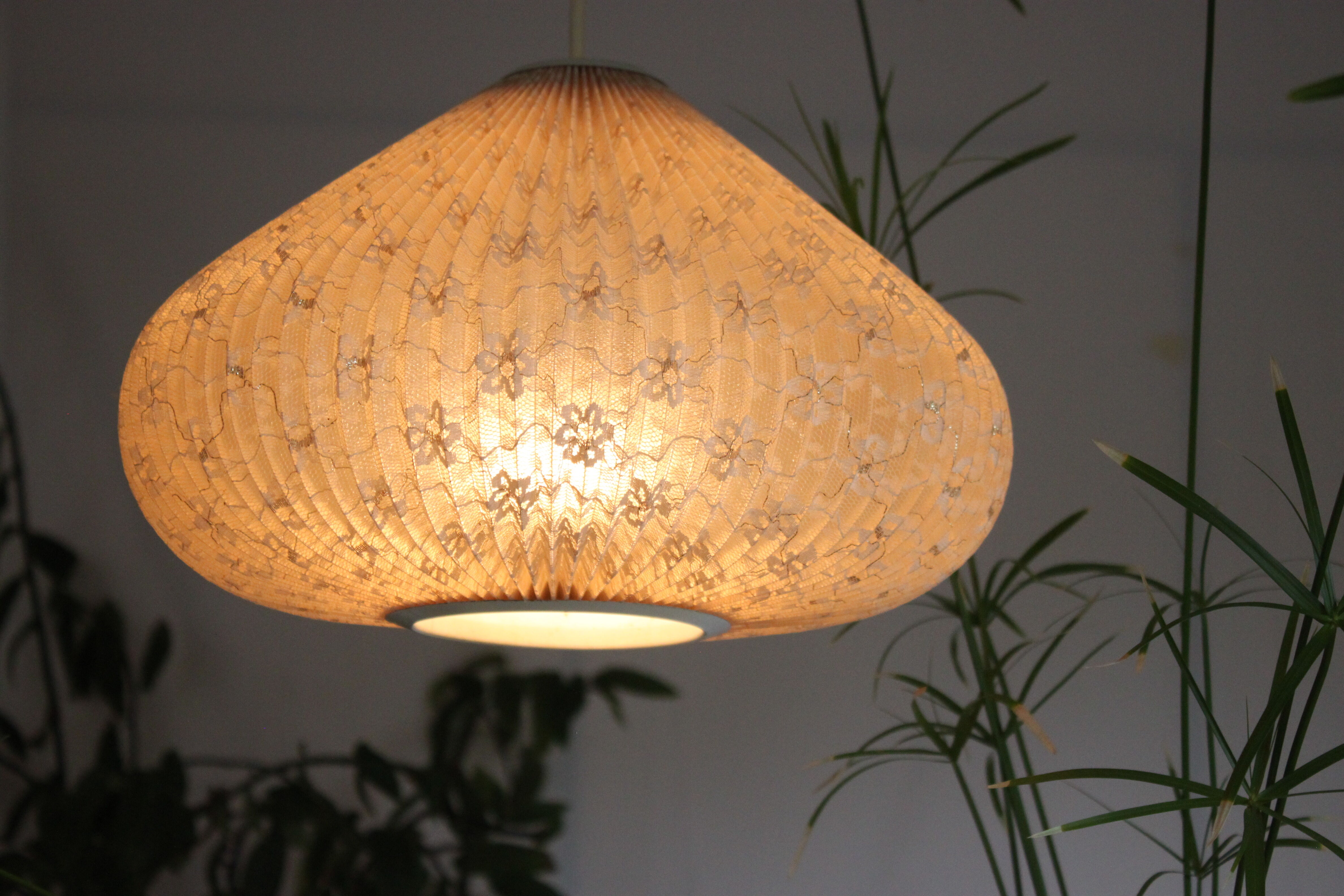 Rare period Rispal lamp, lace model