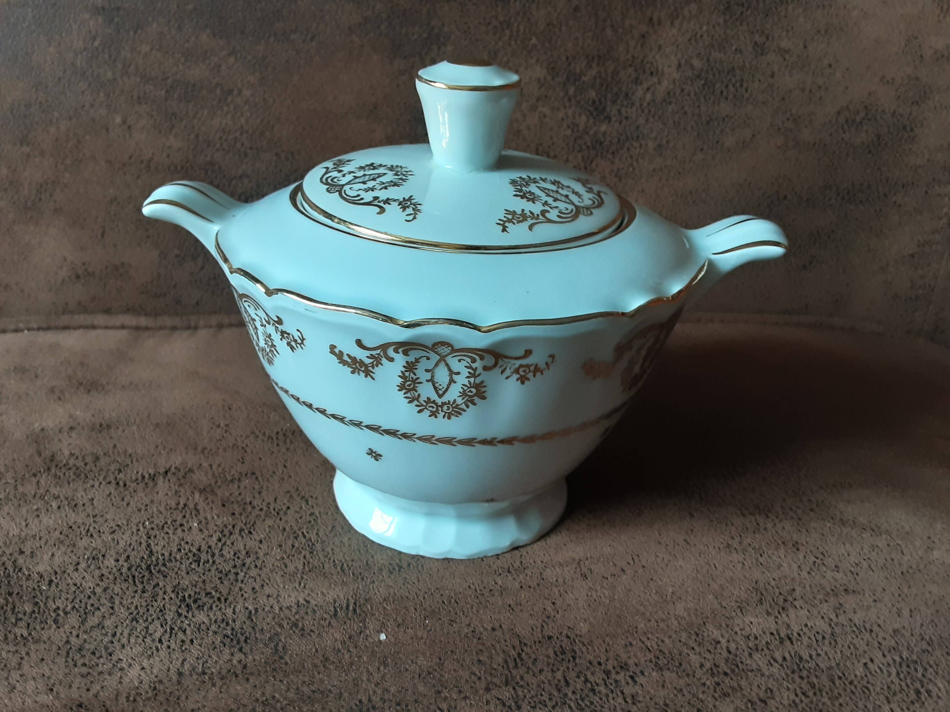 Luxury porcelain sugar bowl from the Compagnie Nationale