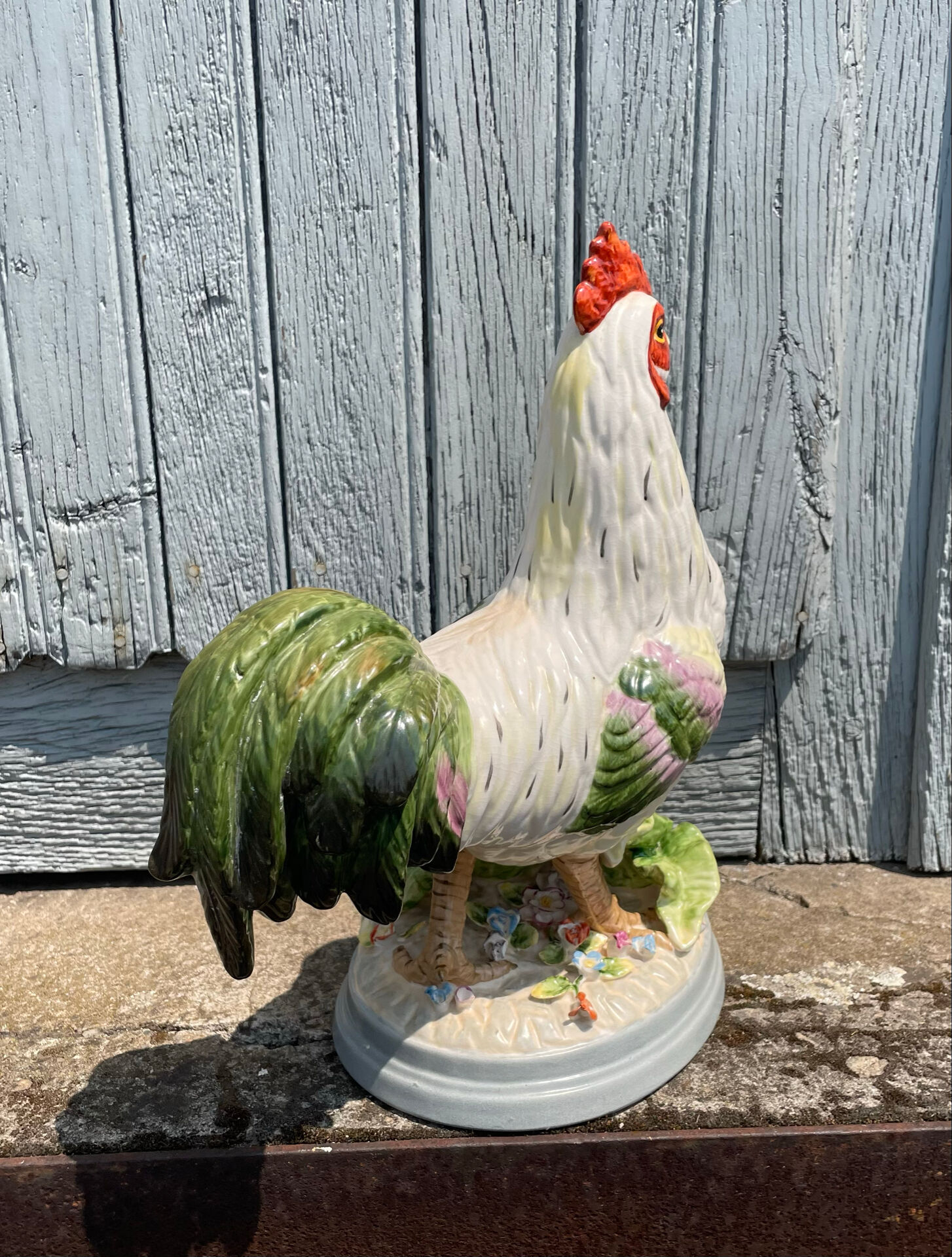 Sculpture de coq en céramique, coloration faite à la main