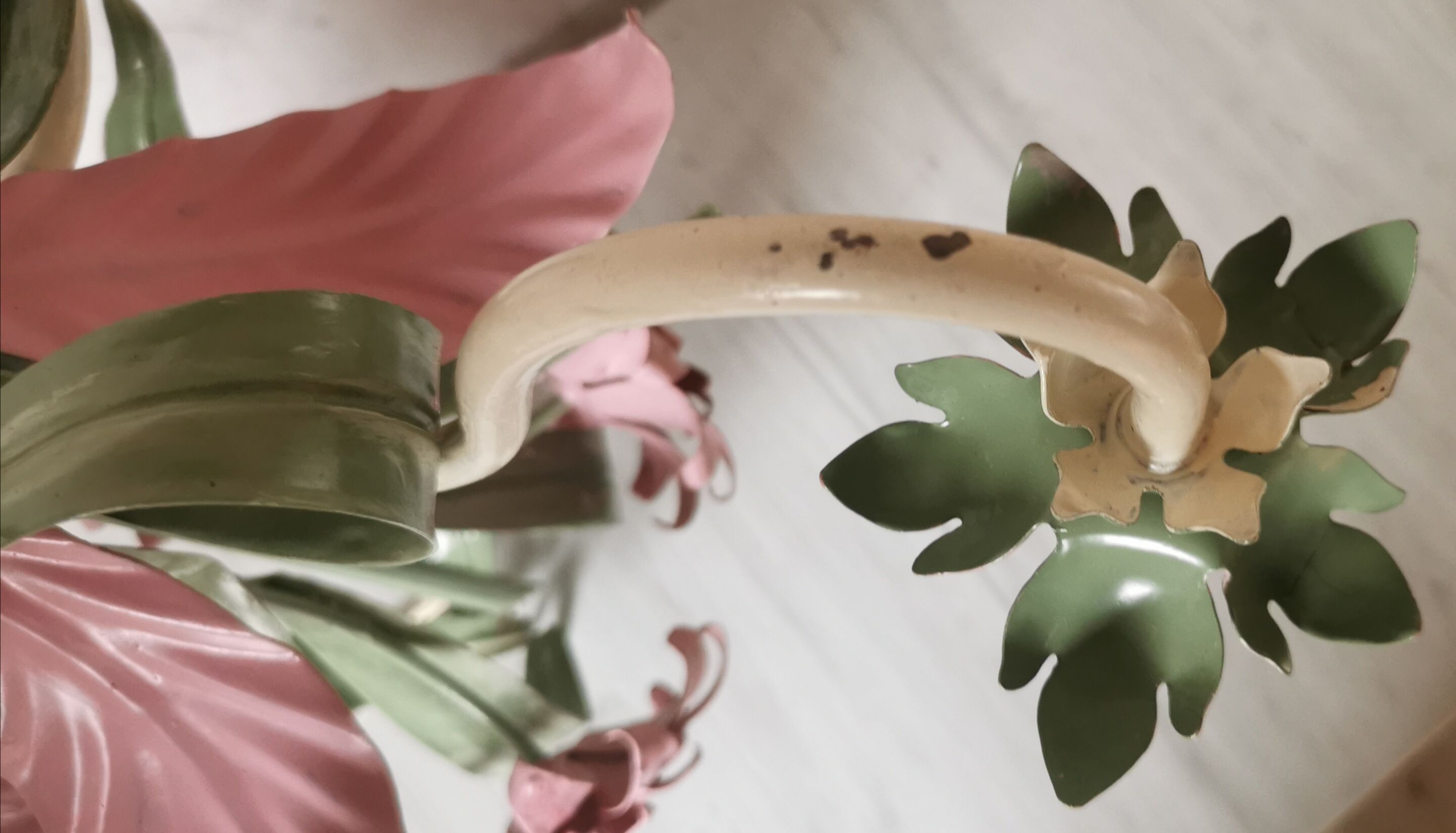 Lustre iron and painted sheet flowers camellias