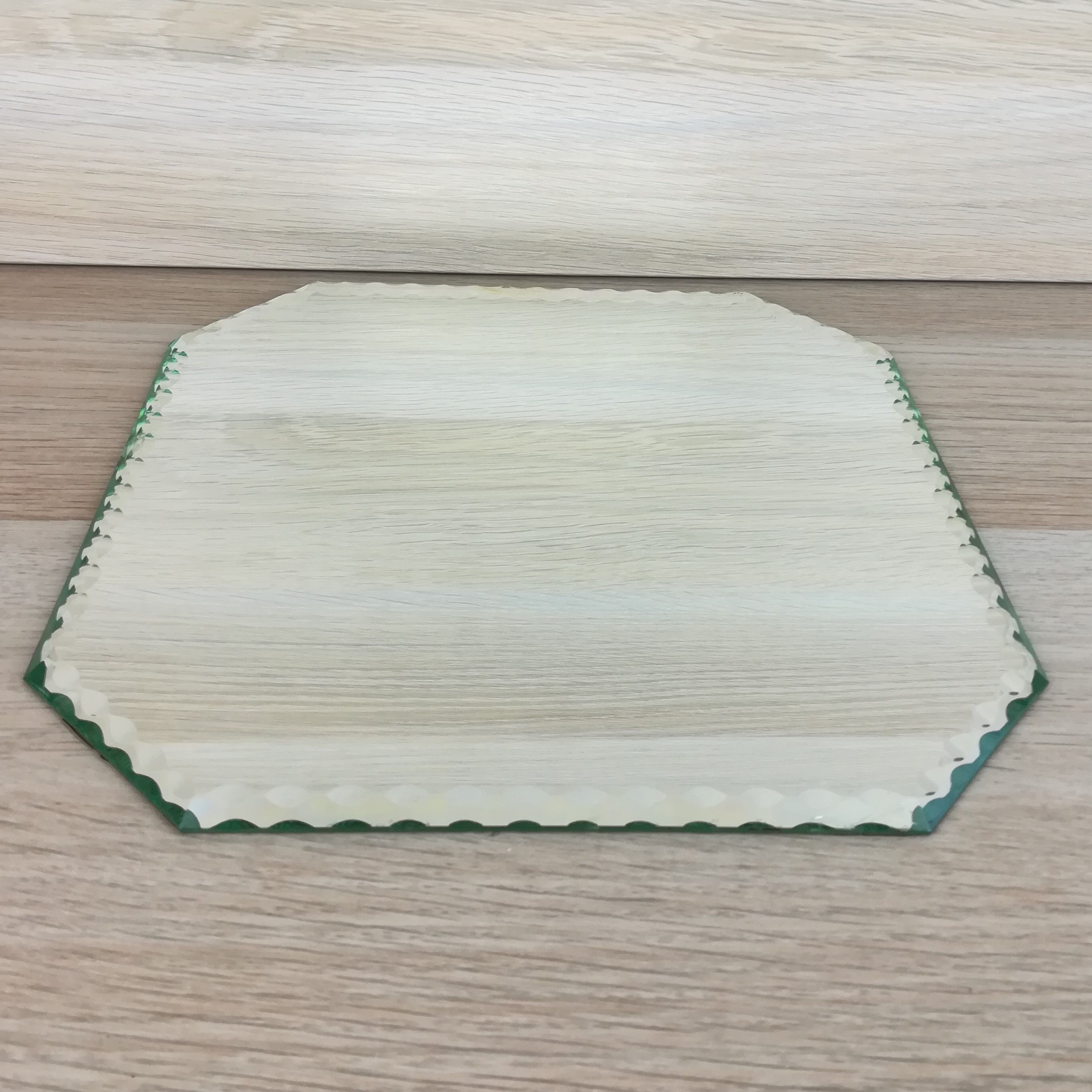 Mirror octagonal chiseled tray 24x24cm