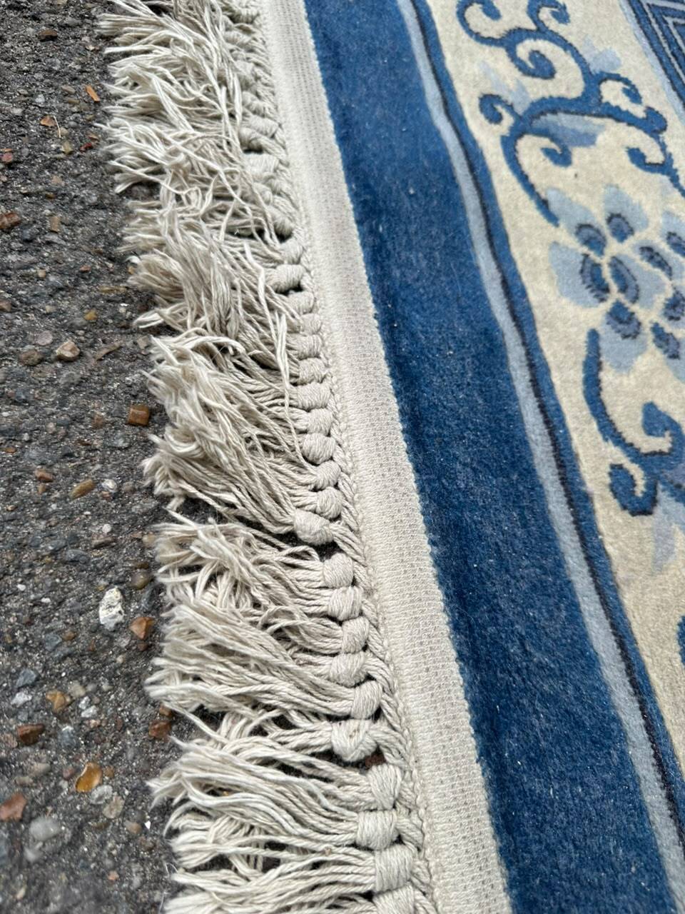 Large Chinese wool rug 200 x 310 cm — Blue & beige (Beijing style)