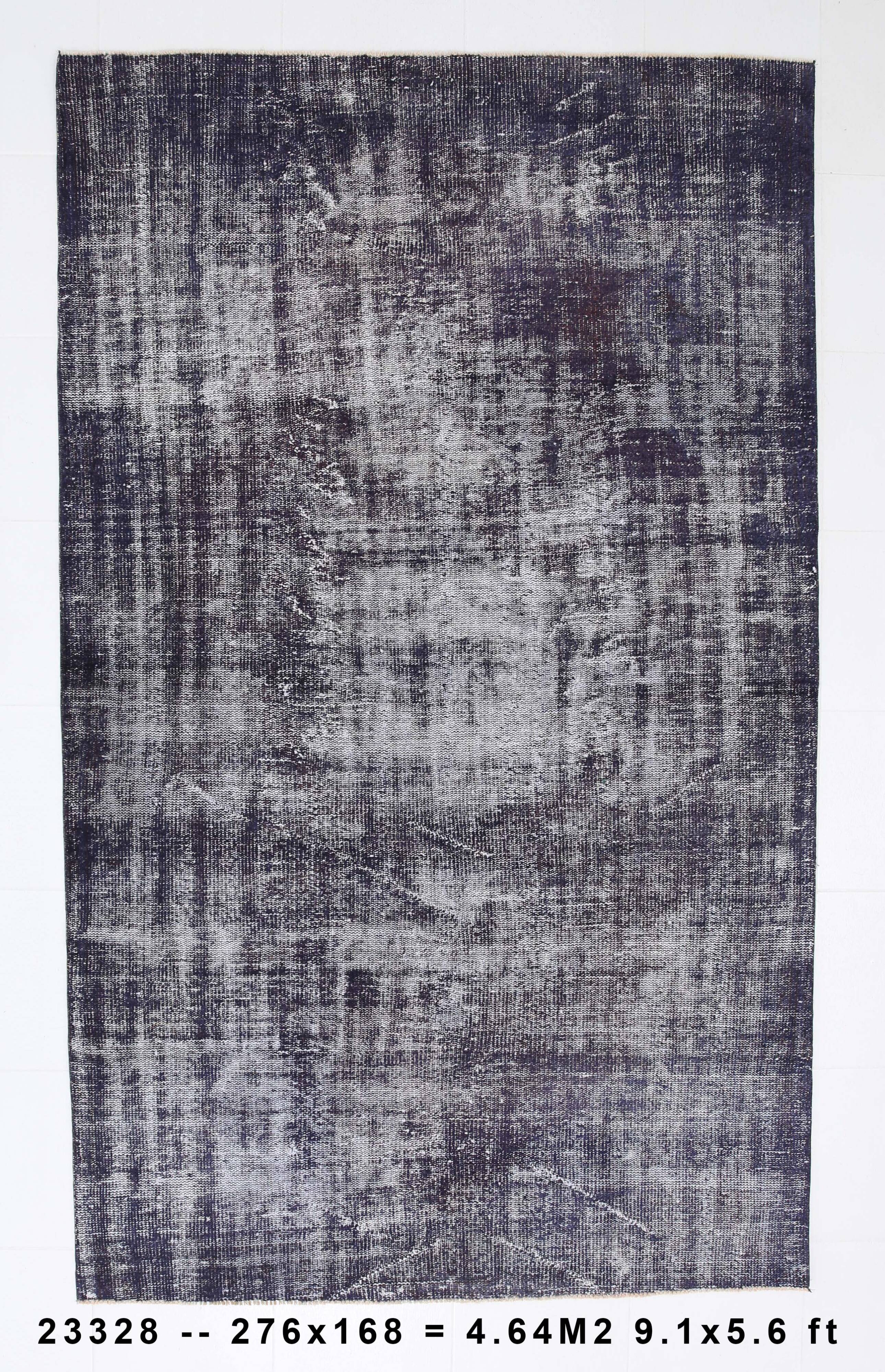 170x275 cm Dark Purpel vintage carpet, distressed dark purpel old carpet.