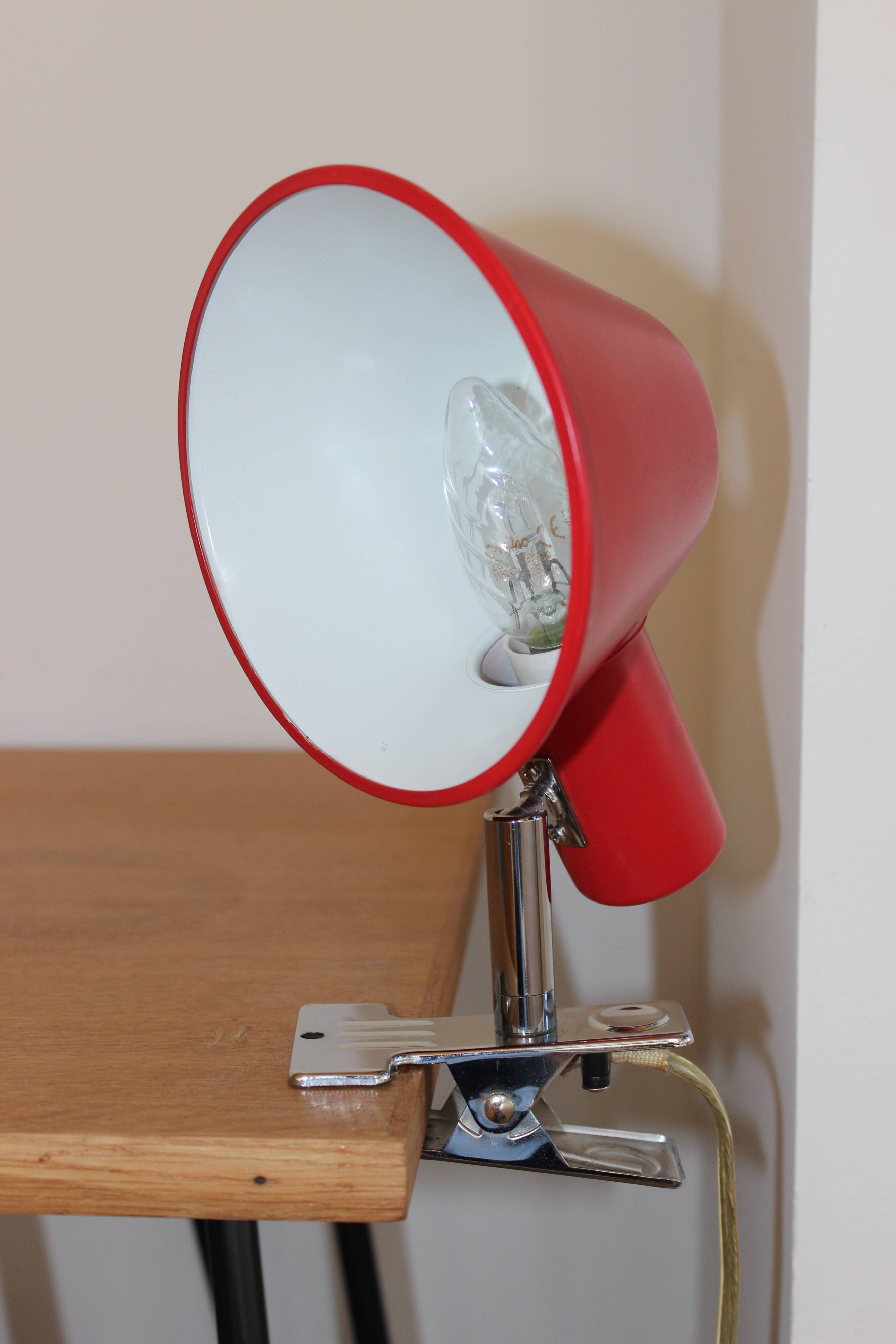 Adjustable clamp spotlight in red lacquered metal - vintage design