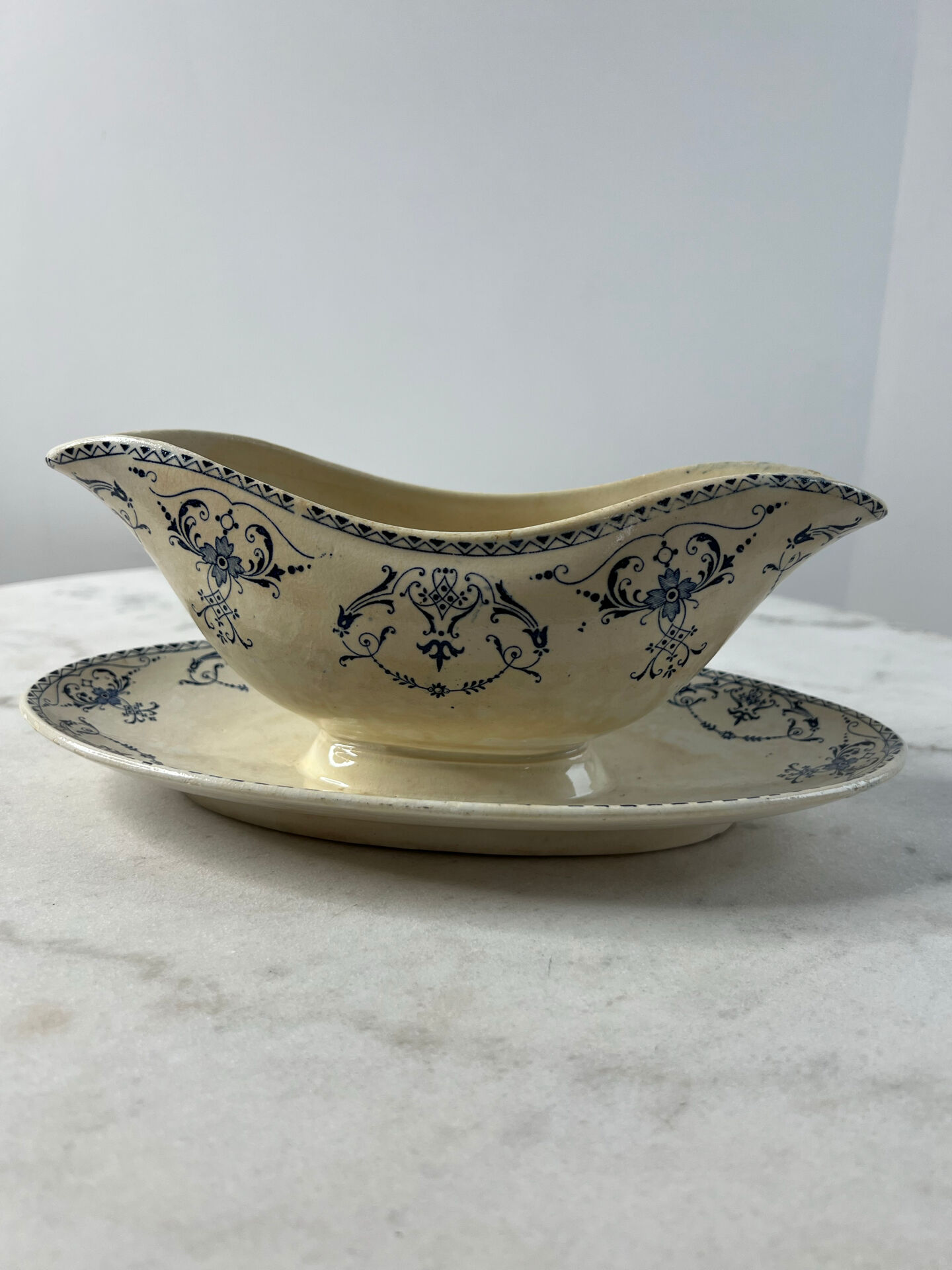 Lunéville sauce boat KG Moustier ironstone