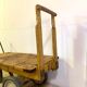 Ancien chariot industriel