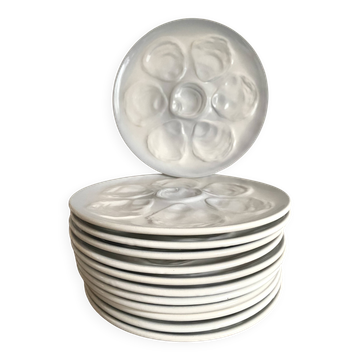 12 Saint Amand oyster plates, sky blue and white