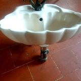 Shell sink and copper taps