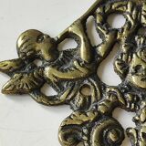 Patère décor angelots/puttis en laiton vieilli