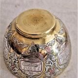 Old box, oriental covered pot in damascinated brass copper and silver. Calligraphy.