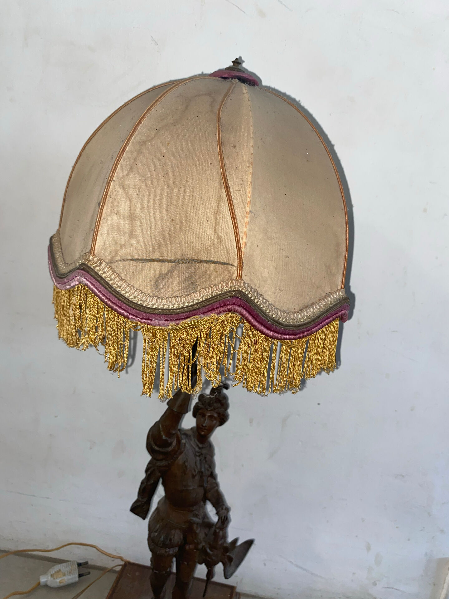 Antique statue lamp "The Hunt Louis XIII" signed LSF