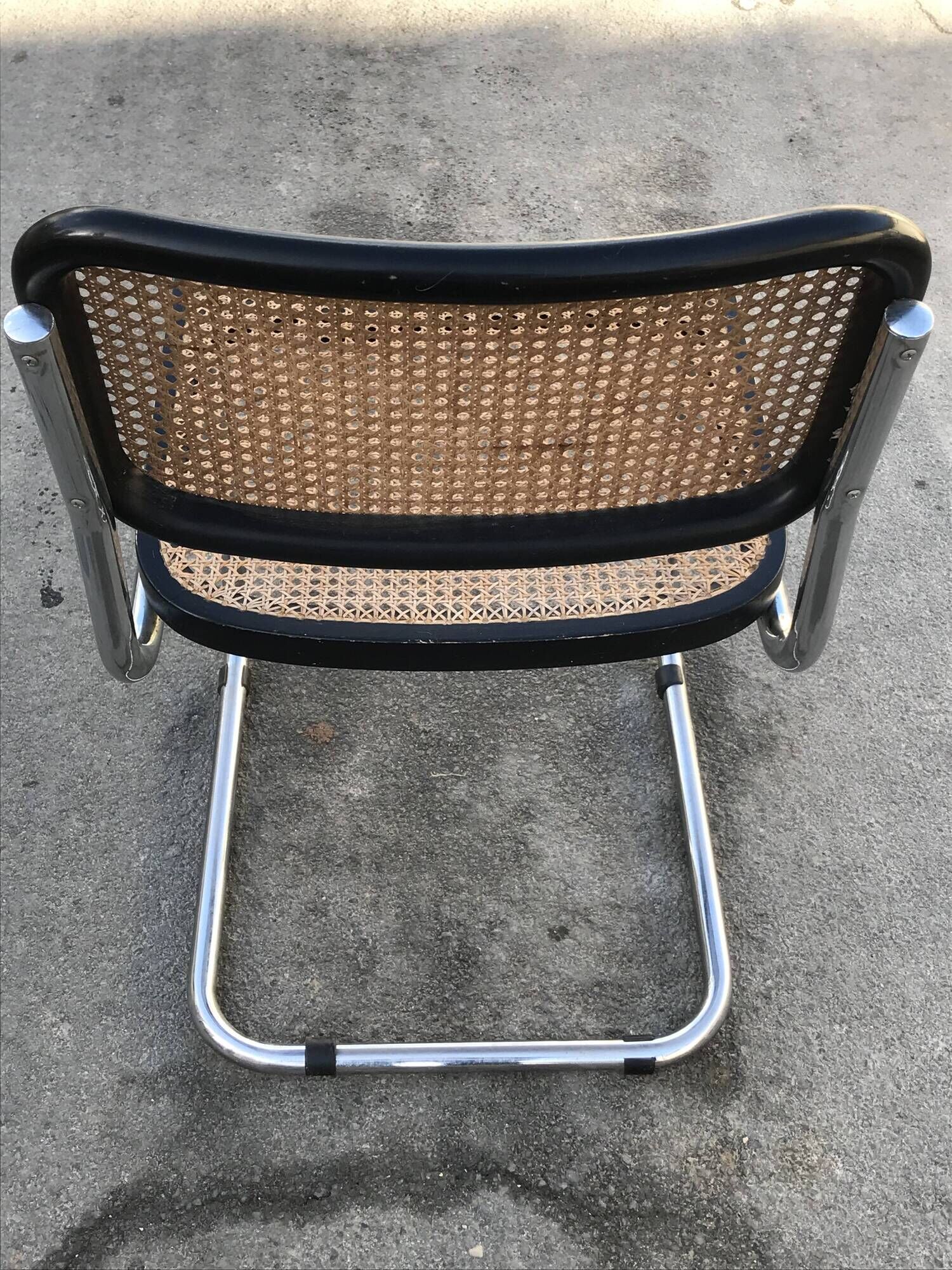 Chaise cesca noire b32 de Marcel Breuer 1970