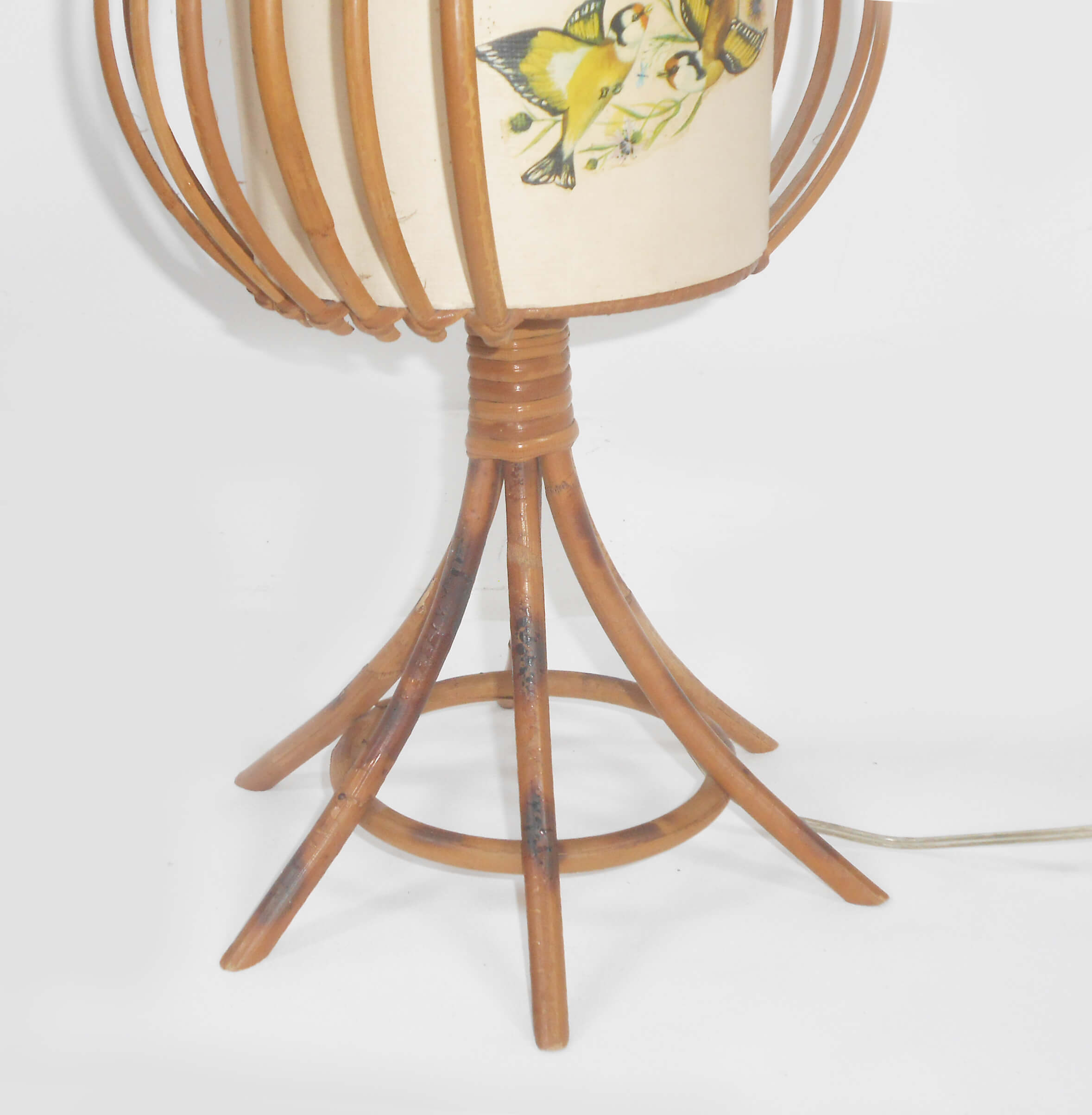 Rattan table lamp