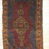 L'âme d'Anatolie : Tapis Tribal Violet Aubergine