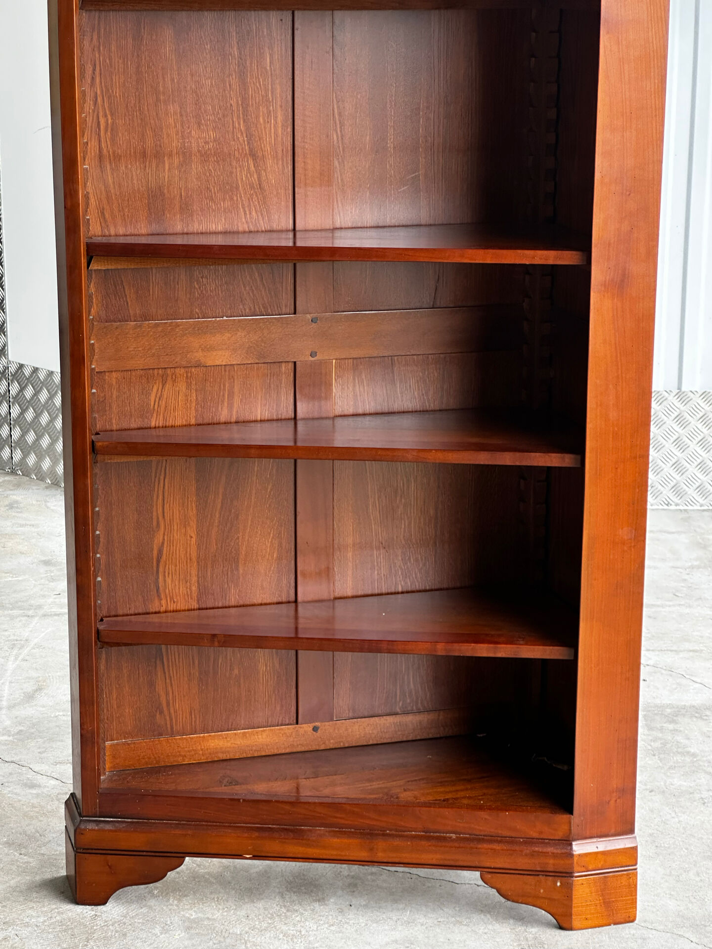 Corner library in solid cherry wood - 20th century