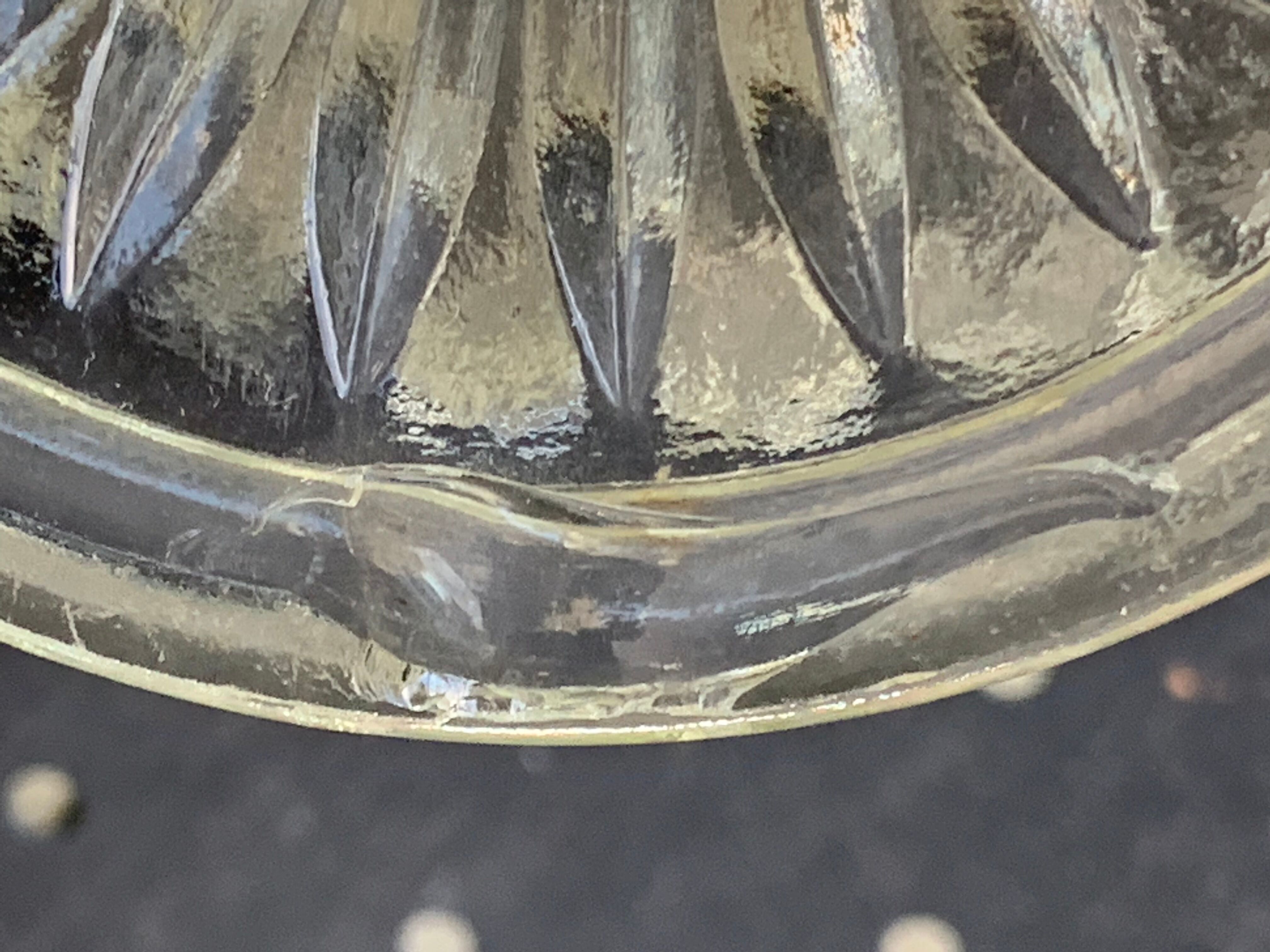 Transparent glass cut geometric pattern