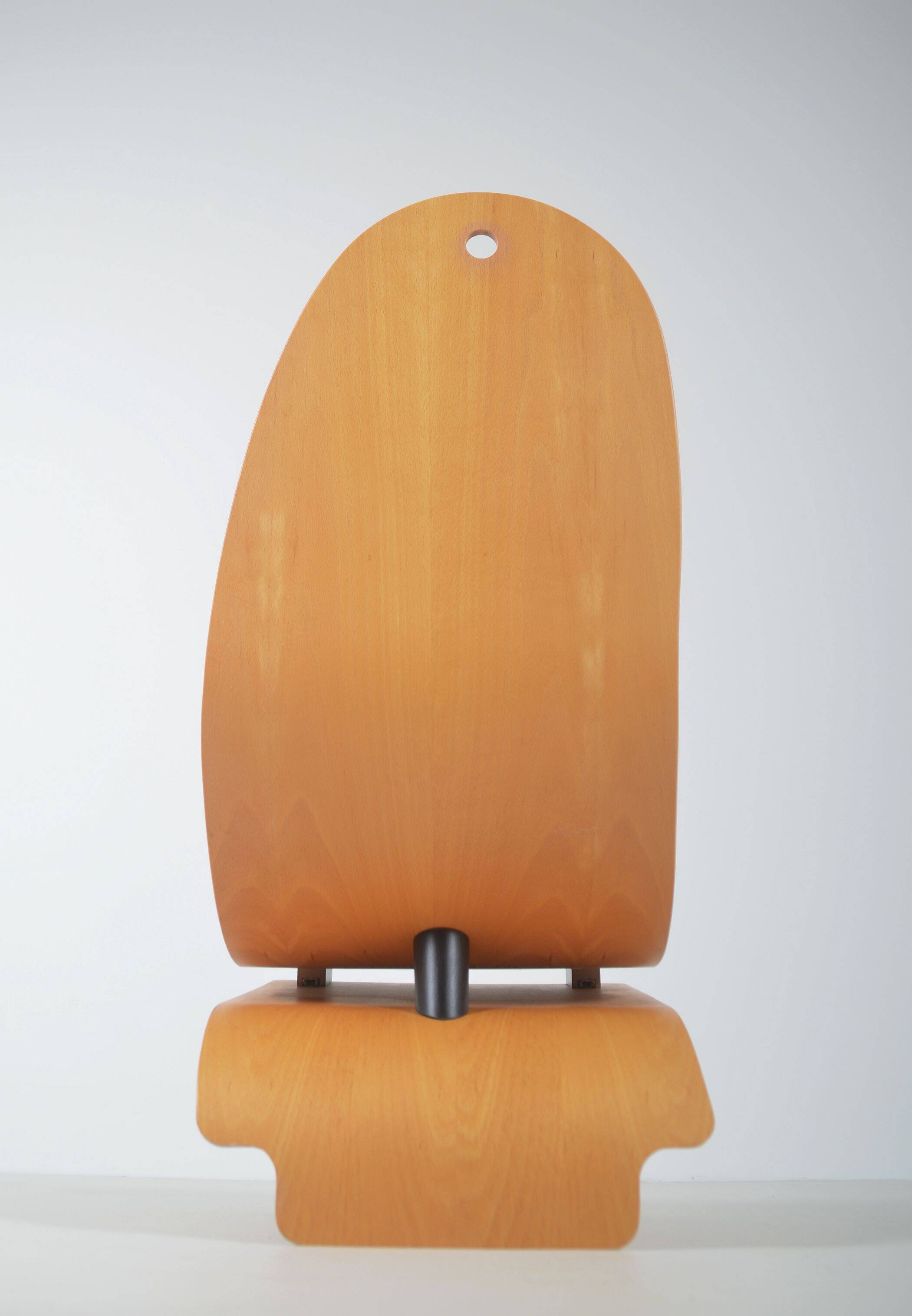Chaise longue en bois au design danois unique