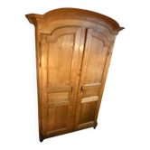 Armoire Louis XV chapeau de gendarme